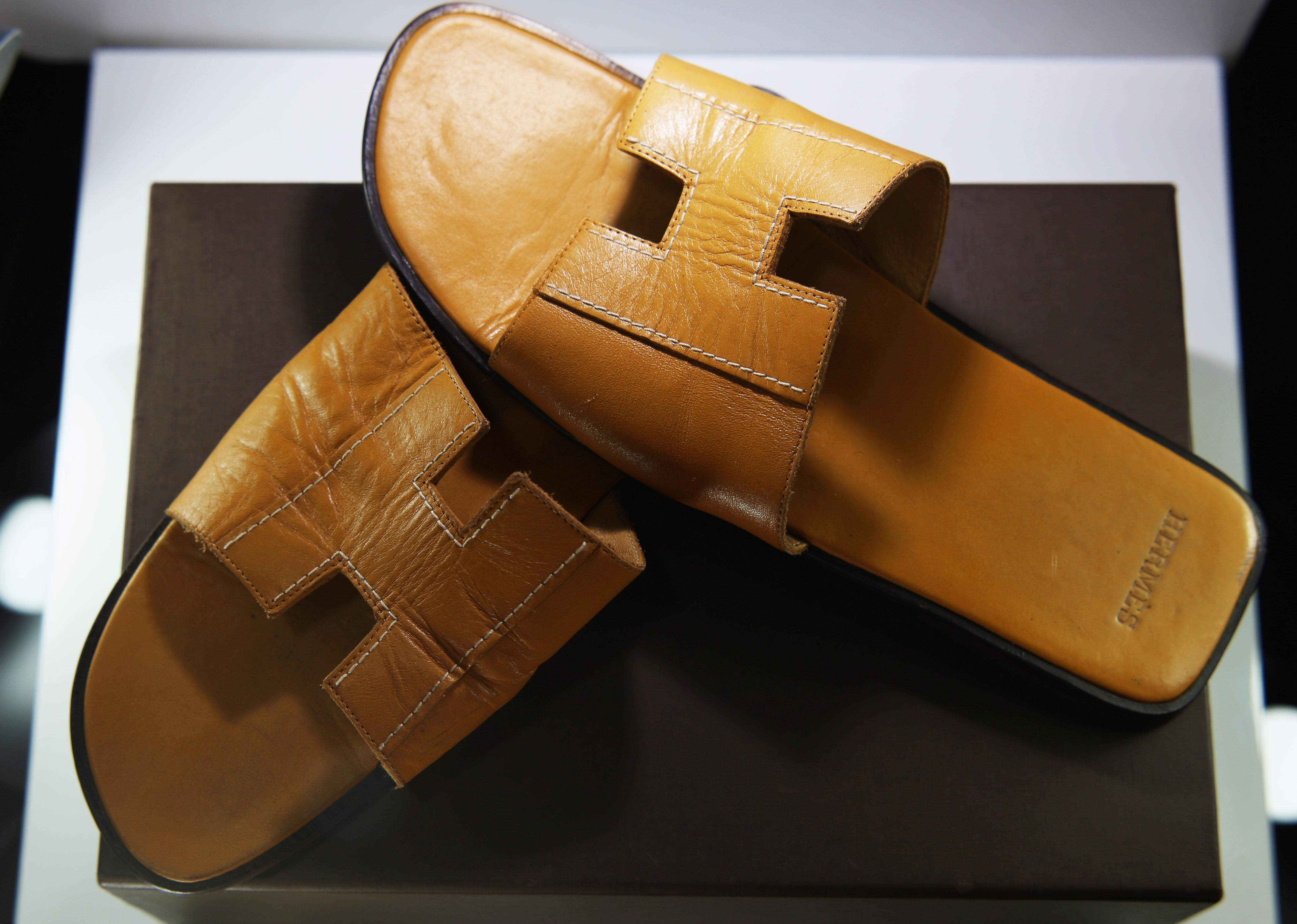 Hermes Oran Leather Slide 1