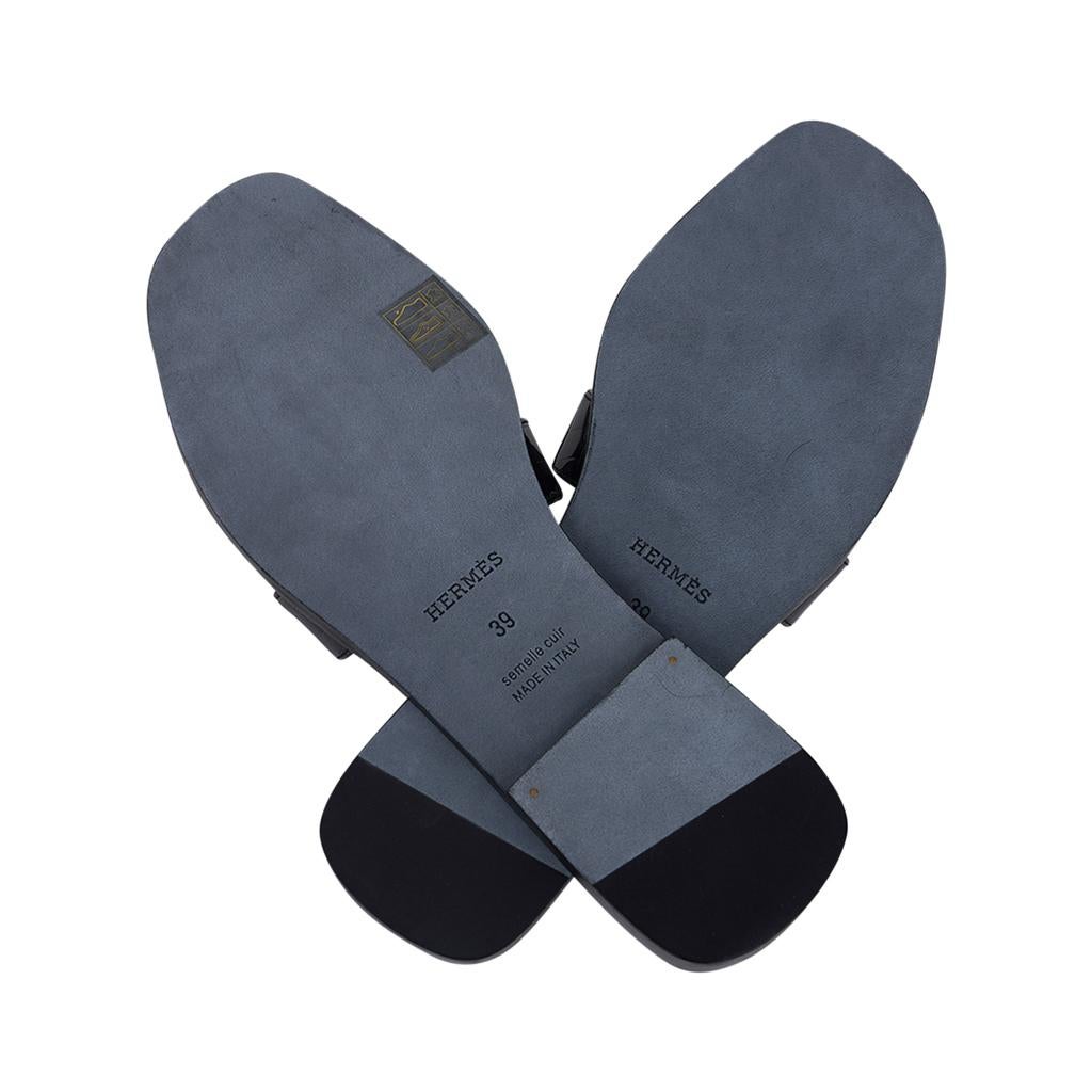 Sandales plates Oran en alligator noir Hermès, 39 / 9, neuves dans leur boîte 1