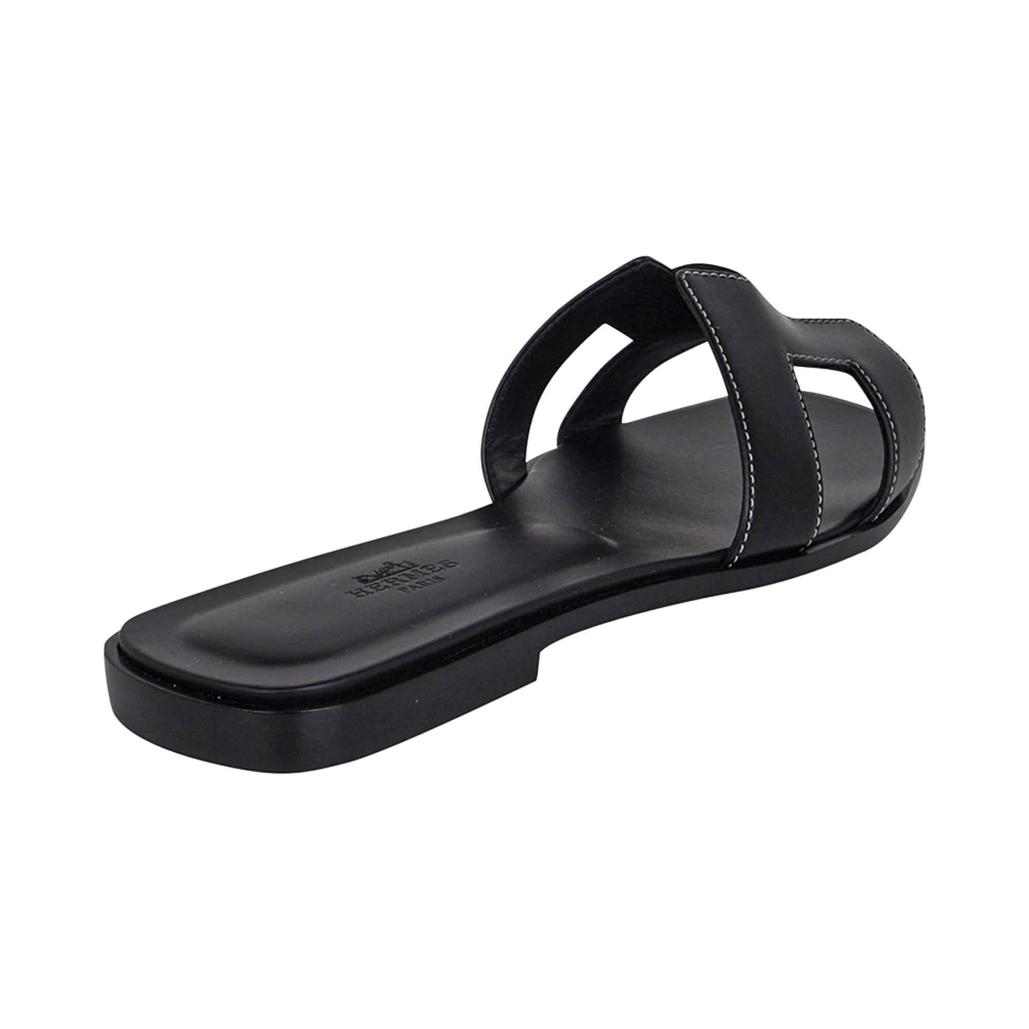 Hermes Oran Sandal Black Calfskin White Top Stitch Flat Shoes 37 / 7 For Sale 1
