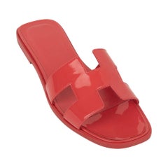 Hermes Oran Sandal Corail Patent Calfskin 37 / 7