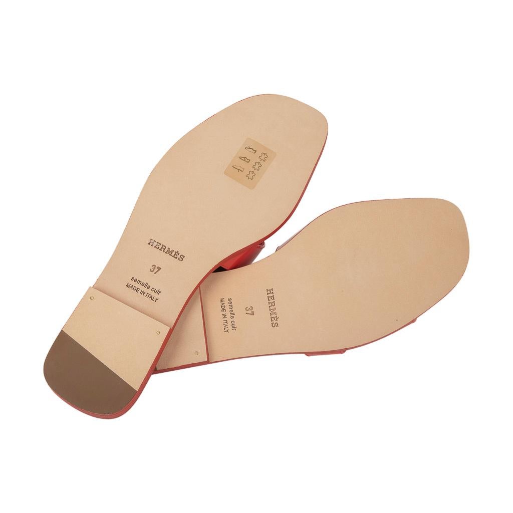 Women's Hermes Oran Sandal Corail Patent Calfskin 37 / 7 
