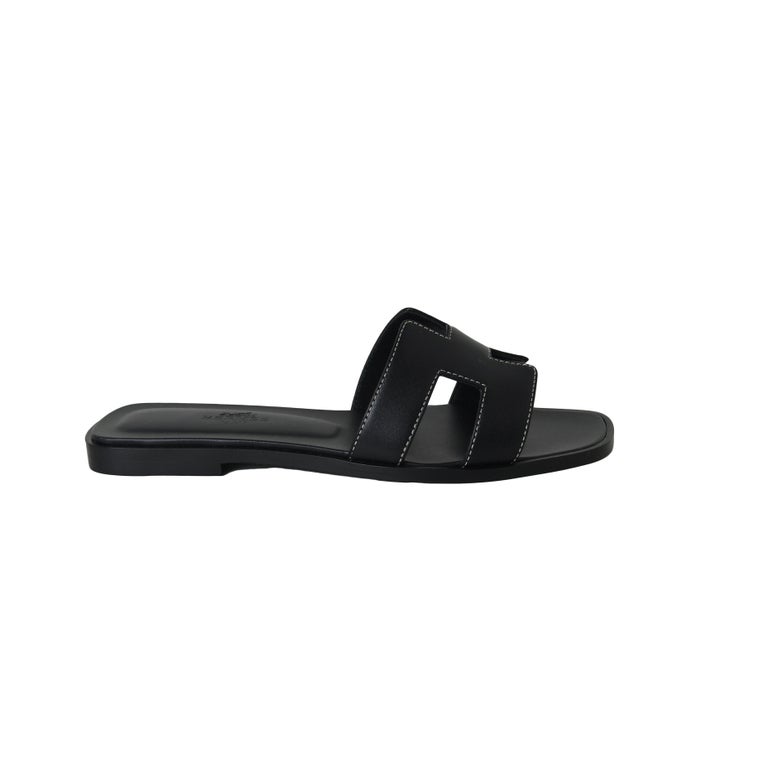 Hermes Oran Sandal Noir In New Condition For Sale In Flushing, NY