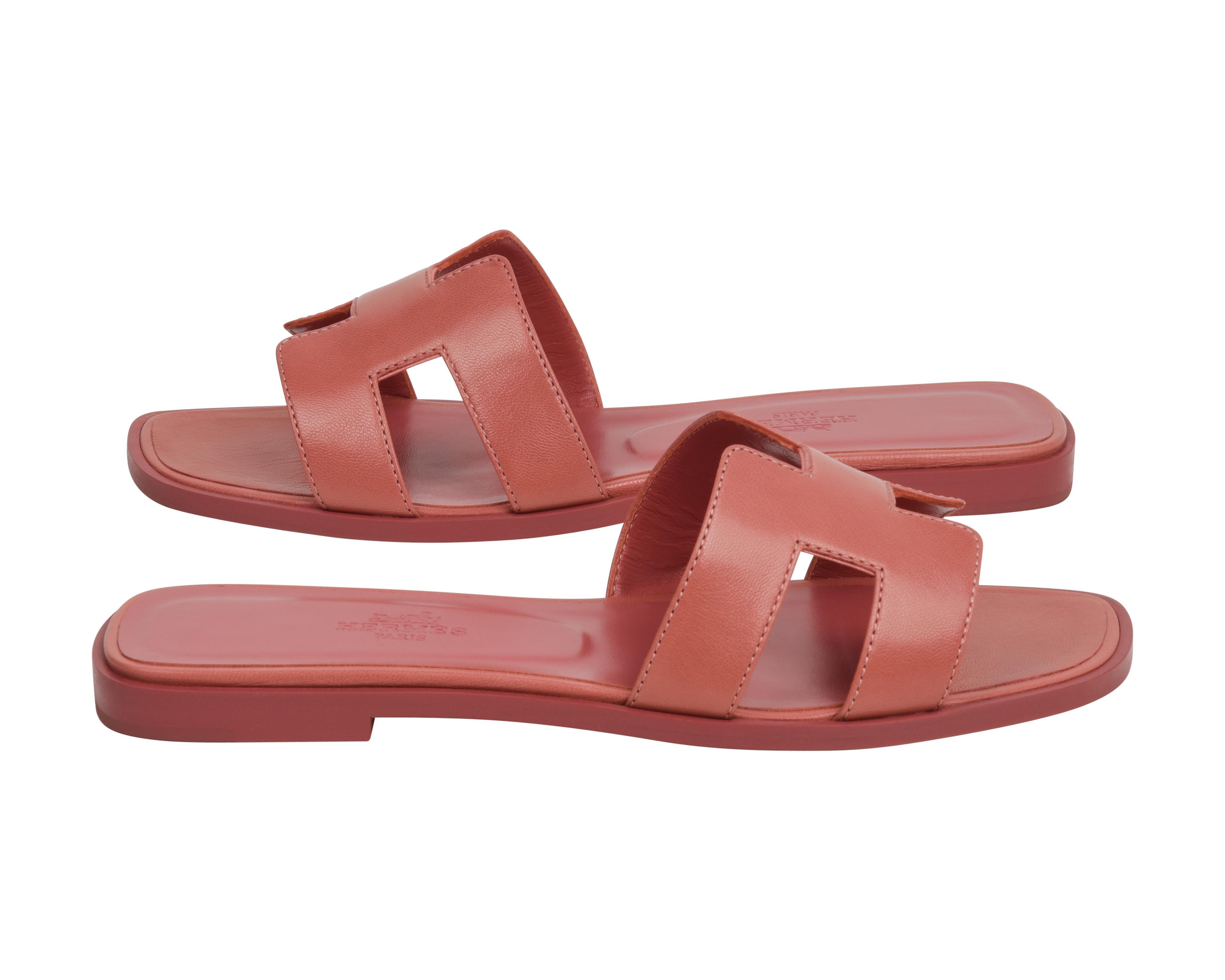 Hermes Oran Sandal Rouge Blush Chevre 38.5 / 8.5 New More Sizes Available In New Condition In Miami, FL