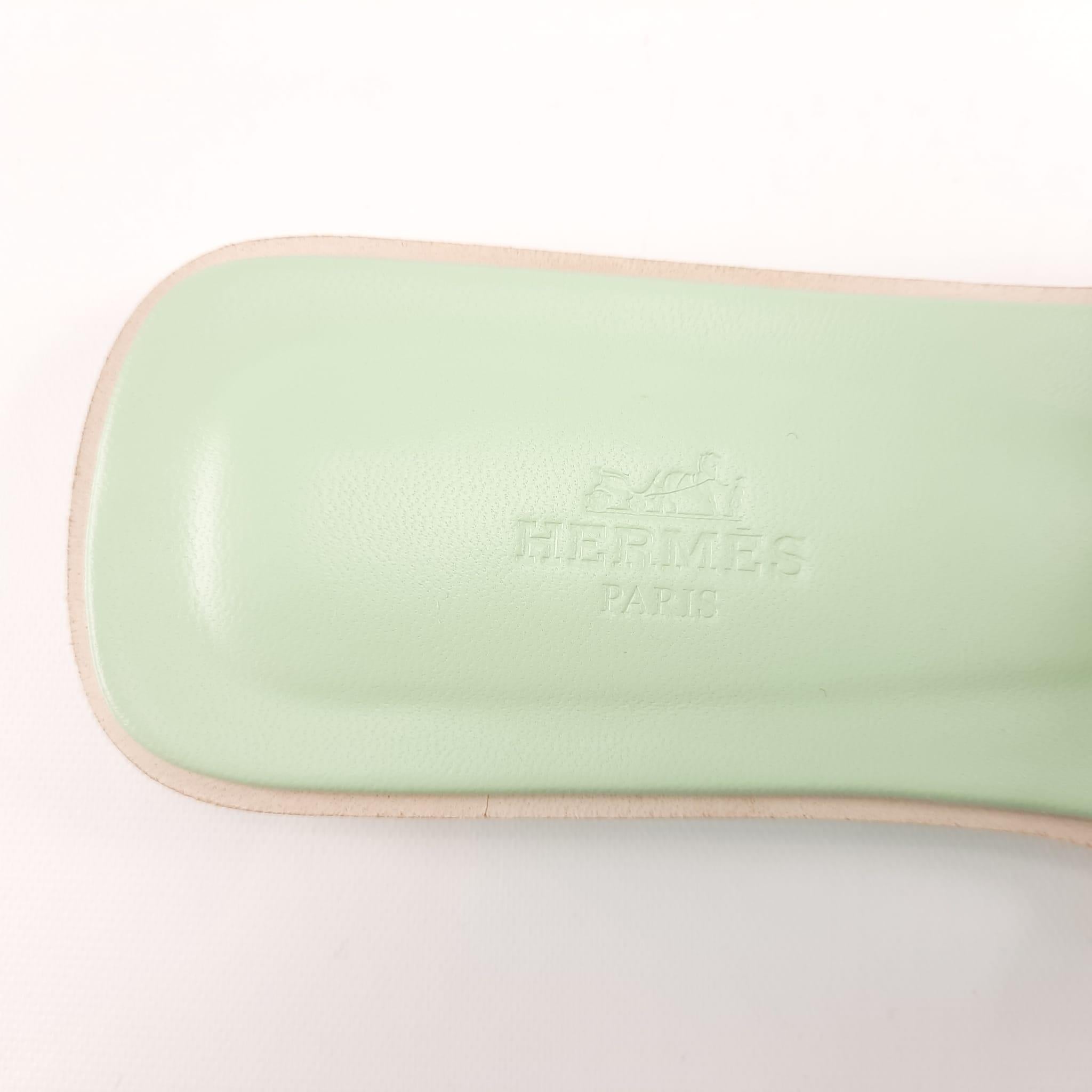 Women's Hermes Oran sandal Vert Jade Epsom calfskin Size 36 EU