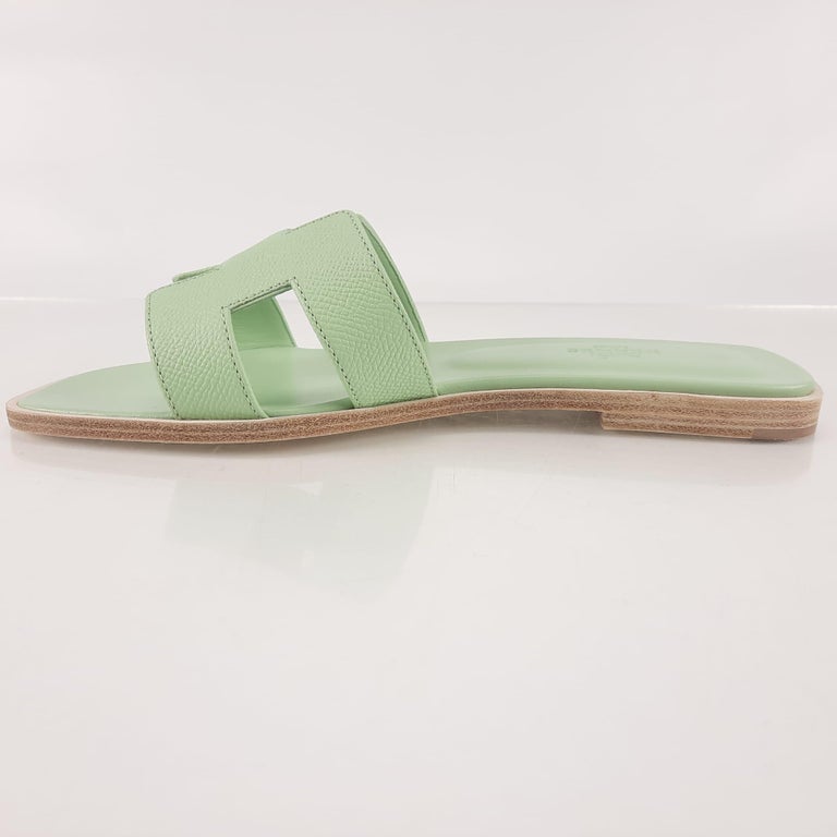 BNIB* Hermes Womens Chypre Epsom Sandals Vert Jade Pastel Green Size 36