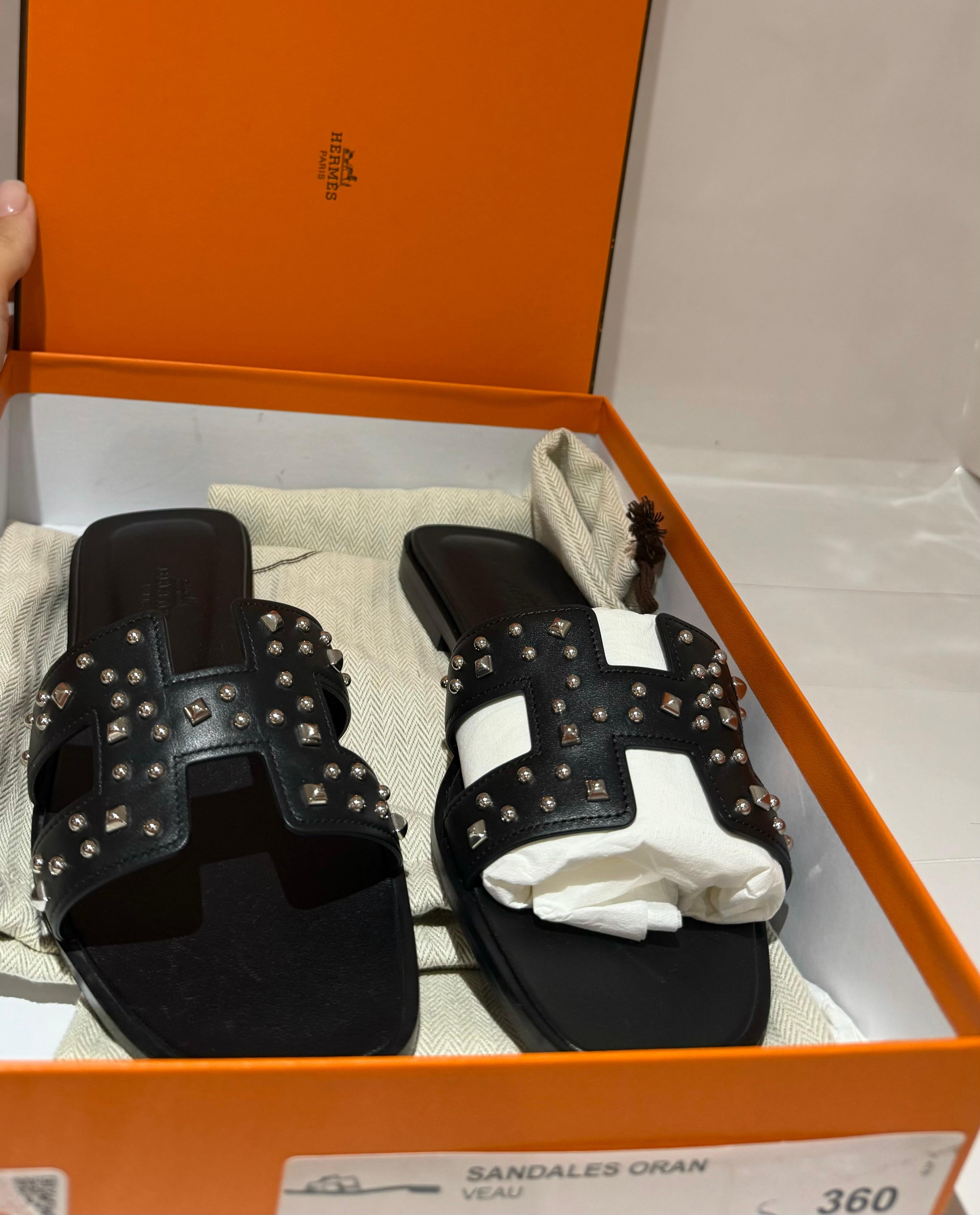 Women's or Men's Hermes oran sandals black with studs For Sale