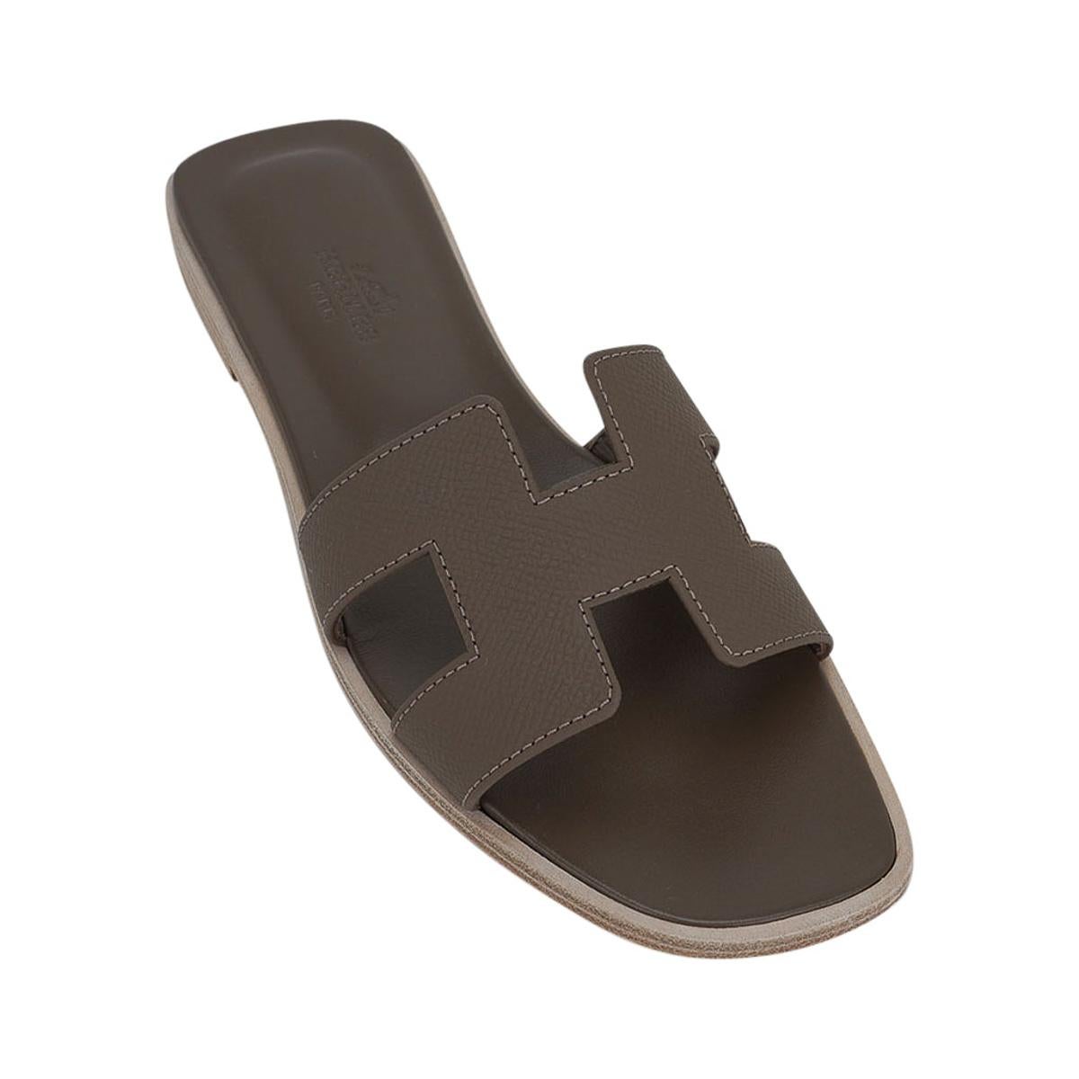 Women's Hermes Oran Sandals Etoupe Epsom Leather Flat Shoes 40 For Sale