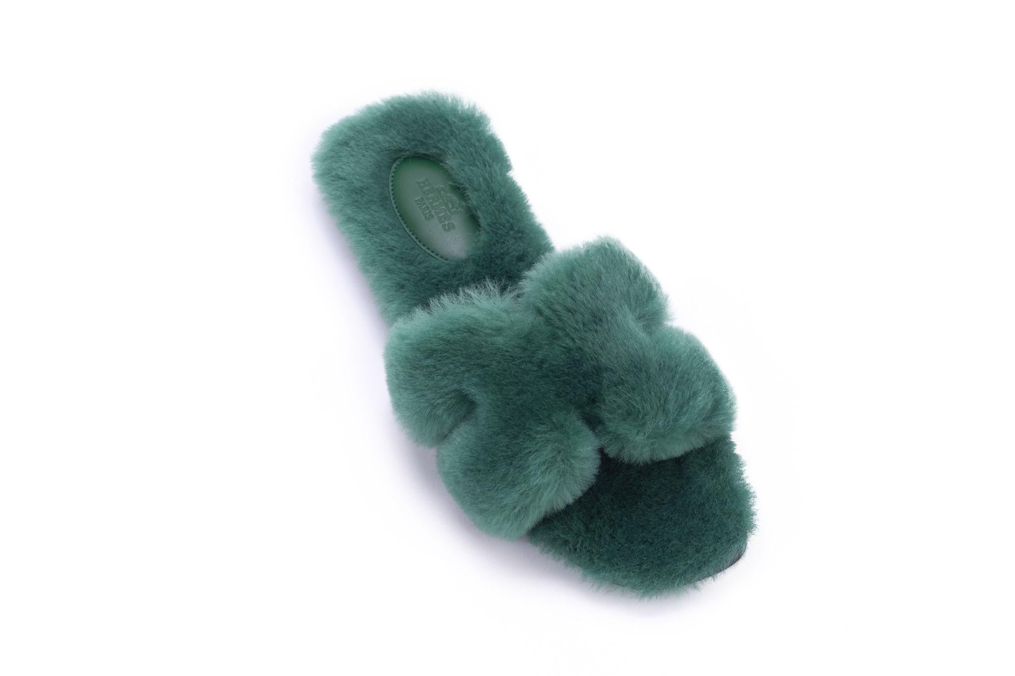 Hermès Oran Sandals Green Woolskin For Sale 1