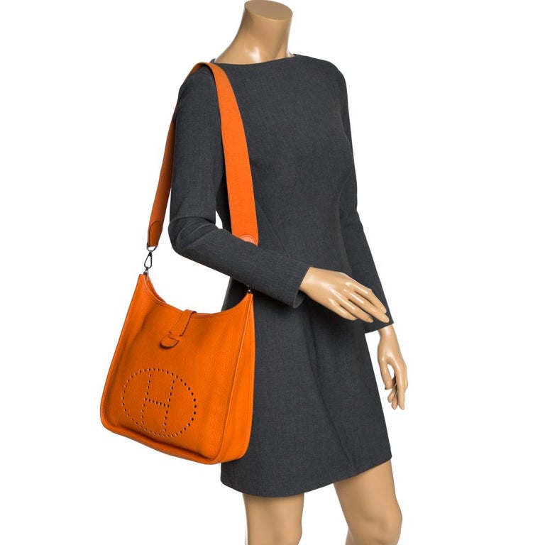 Berline leather crossbody bag Hermès Orange in Leather - 32789684