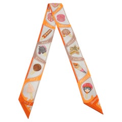 Hermes Orange, Crème 
Beige Silk Funny Ice Cream Twilly