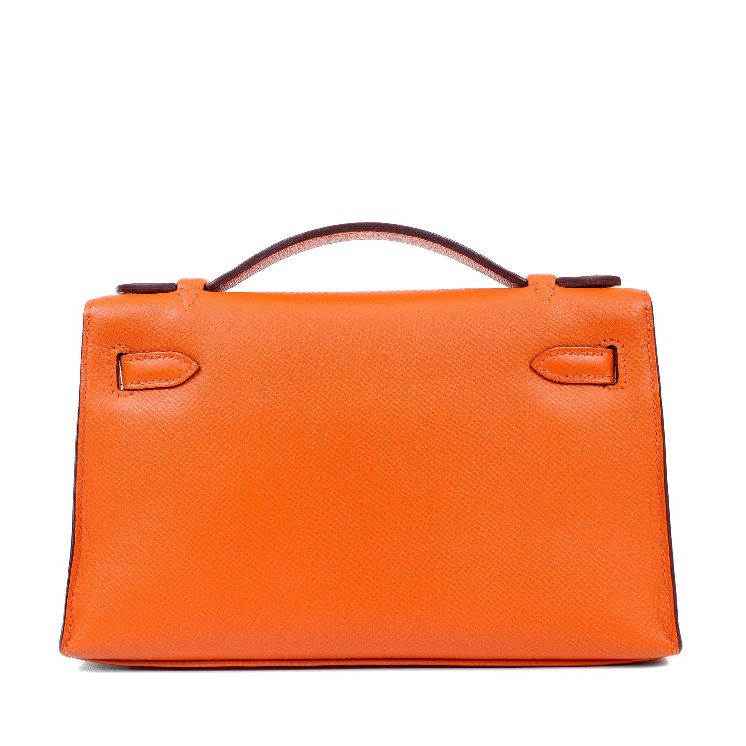 Hermès Orange Epsom Kelly Pochette with Gold Hardware In Excellent Condition In Palm Beach, FL