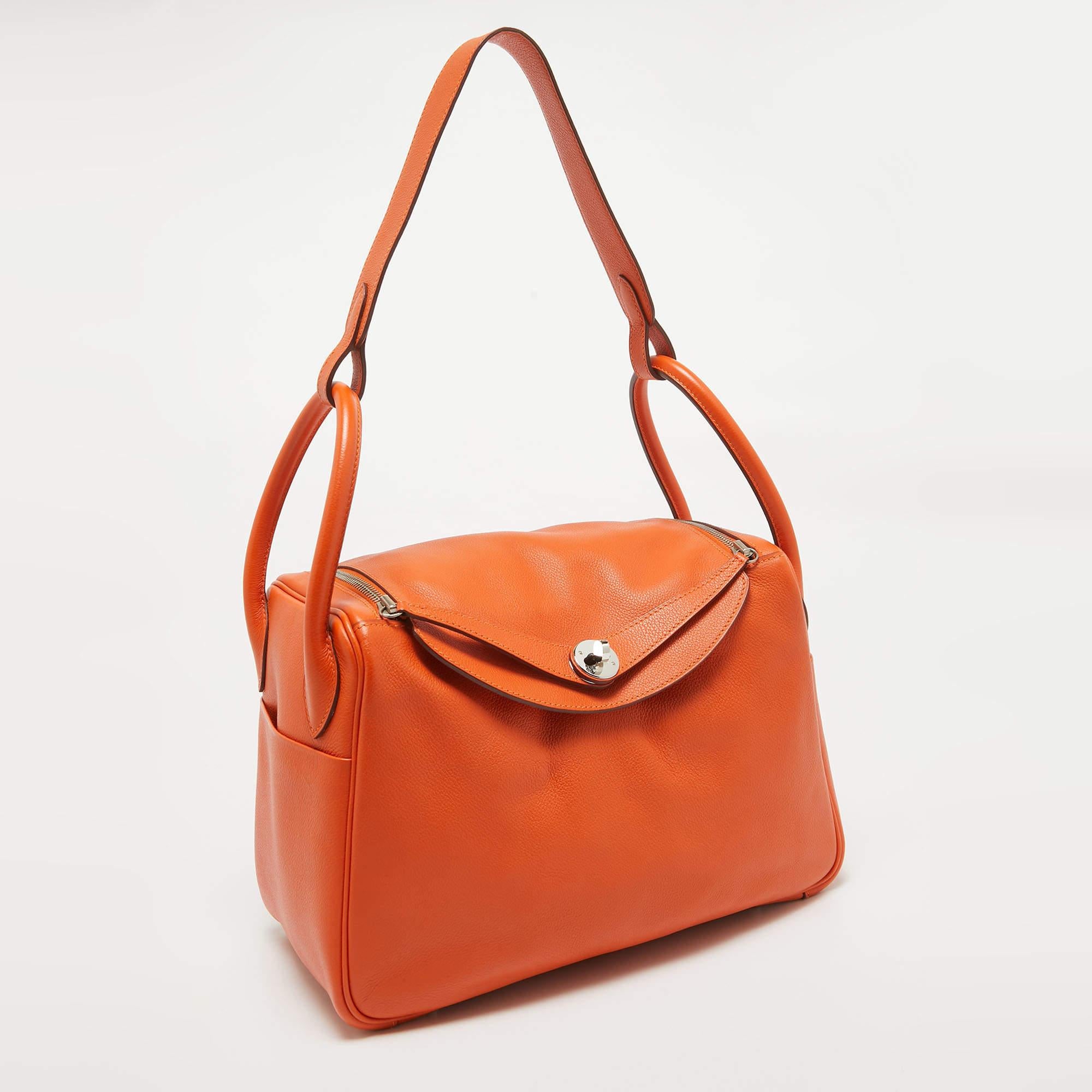 Hermes Orange Evercolor Leather Palladium Finish Lindy 30 Bag In Excellent Condition For Sale In Dubai, Al Qouz 2