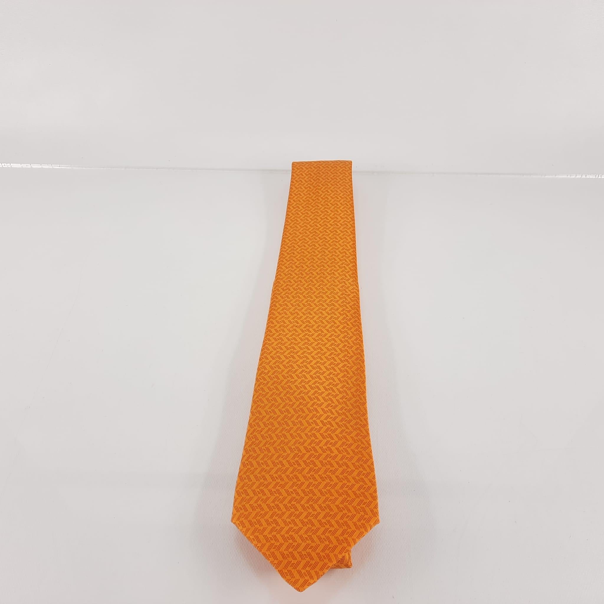 Hermes Orange H Oblique tie In New Condition In Nicosia, CY