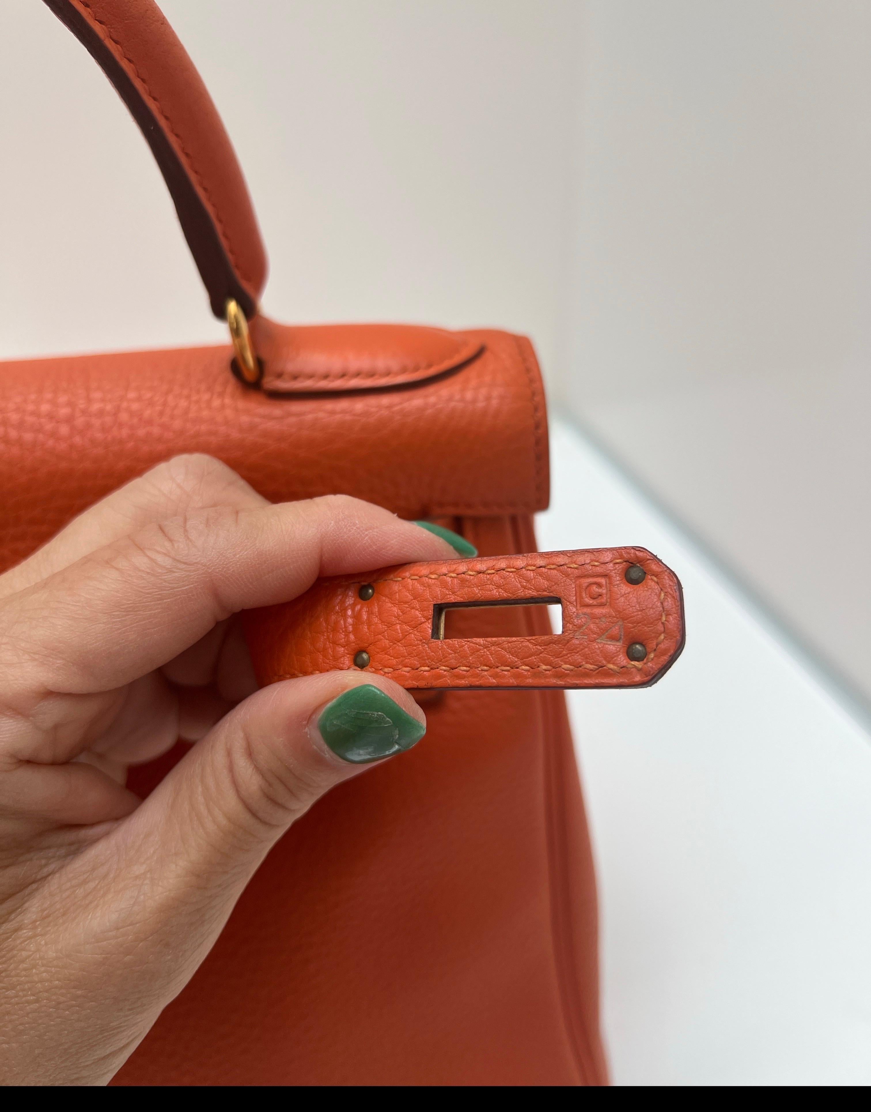 Borsa Kelly 28 arancione di Hermes in vendita 5