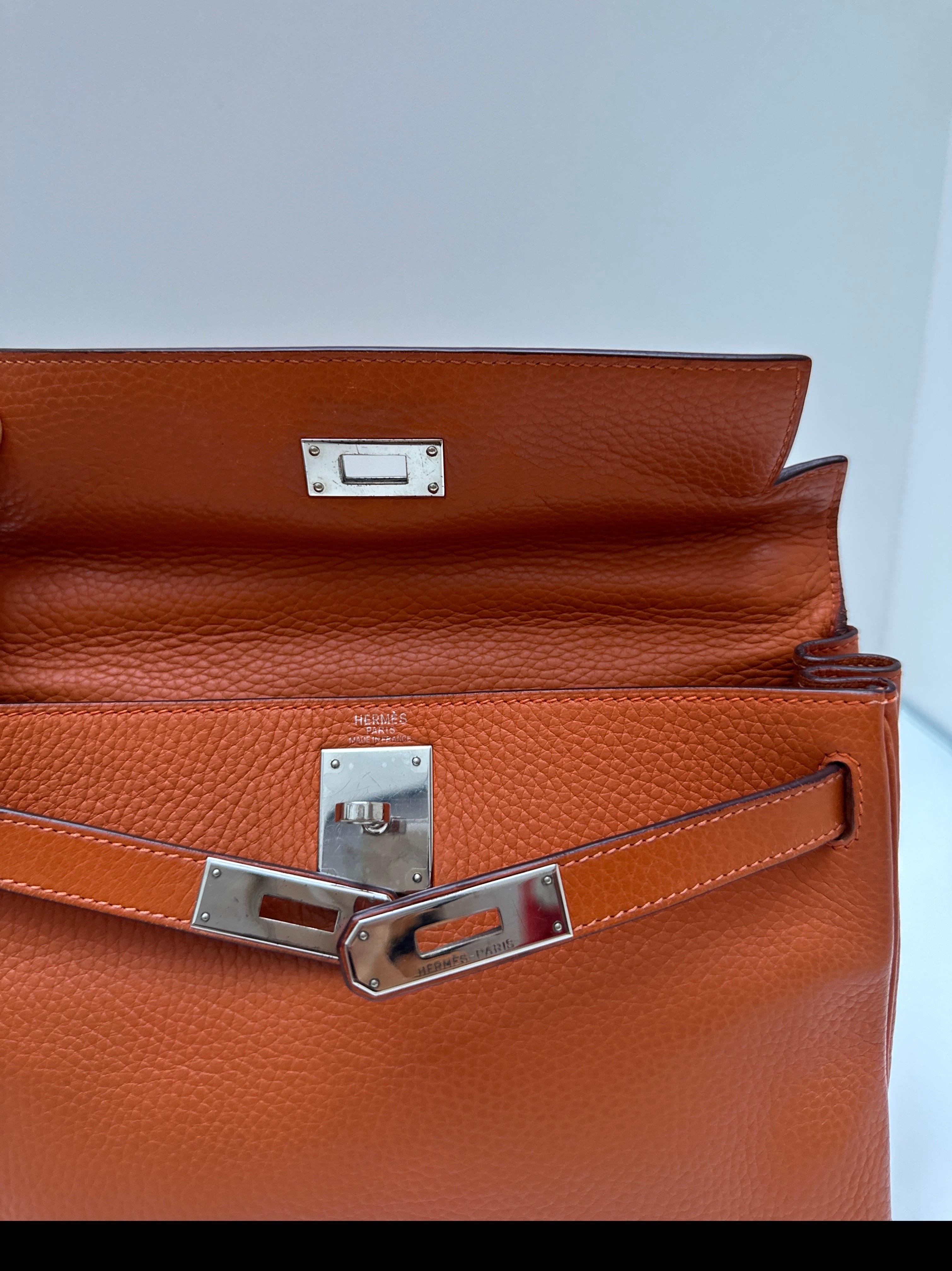 Borsa Kelly 28 arancione di Hermes in vendita 7