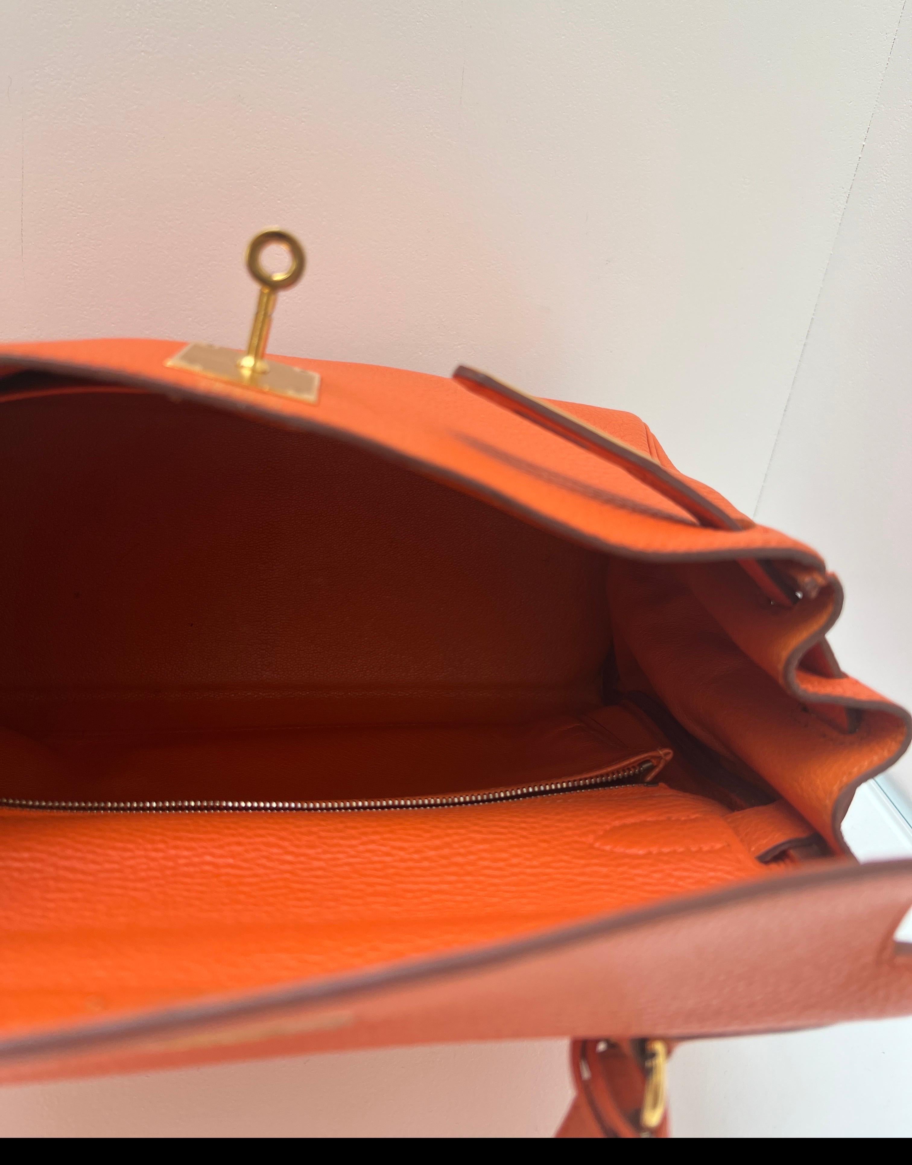 Borsa Kelly 28 arancione di Hermes in vendita 8