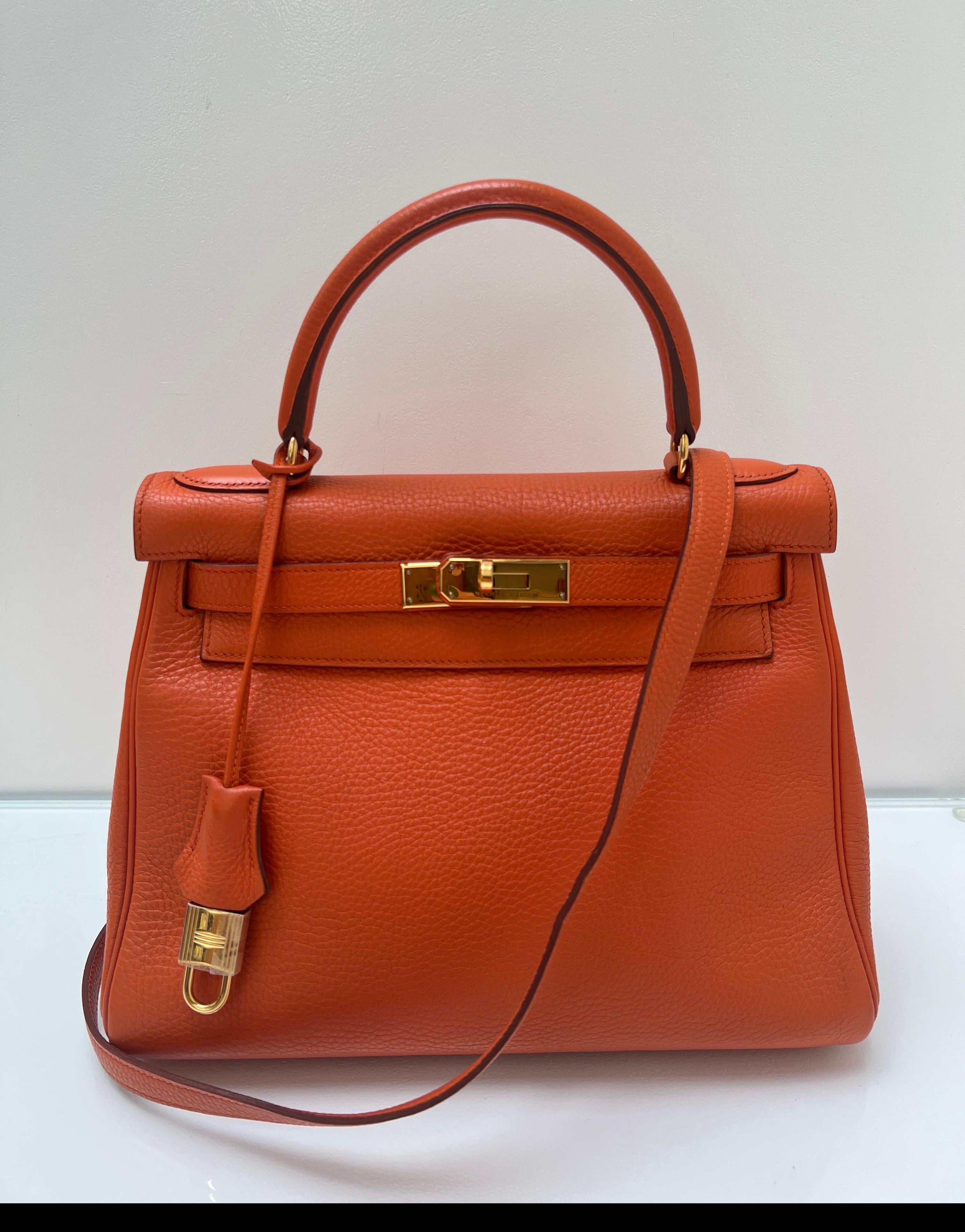Borsa Kelly 28 arancione di Hermes in vendita 9