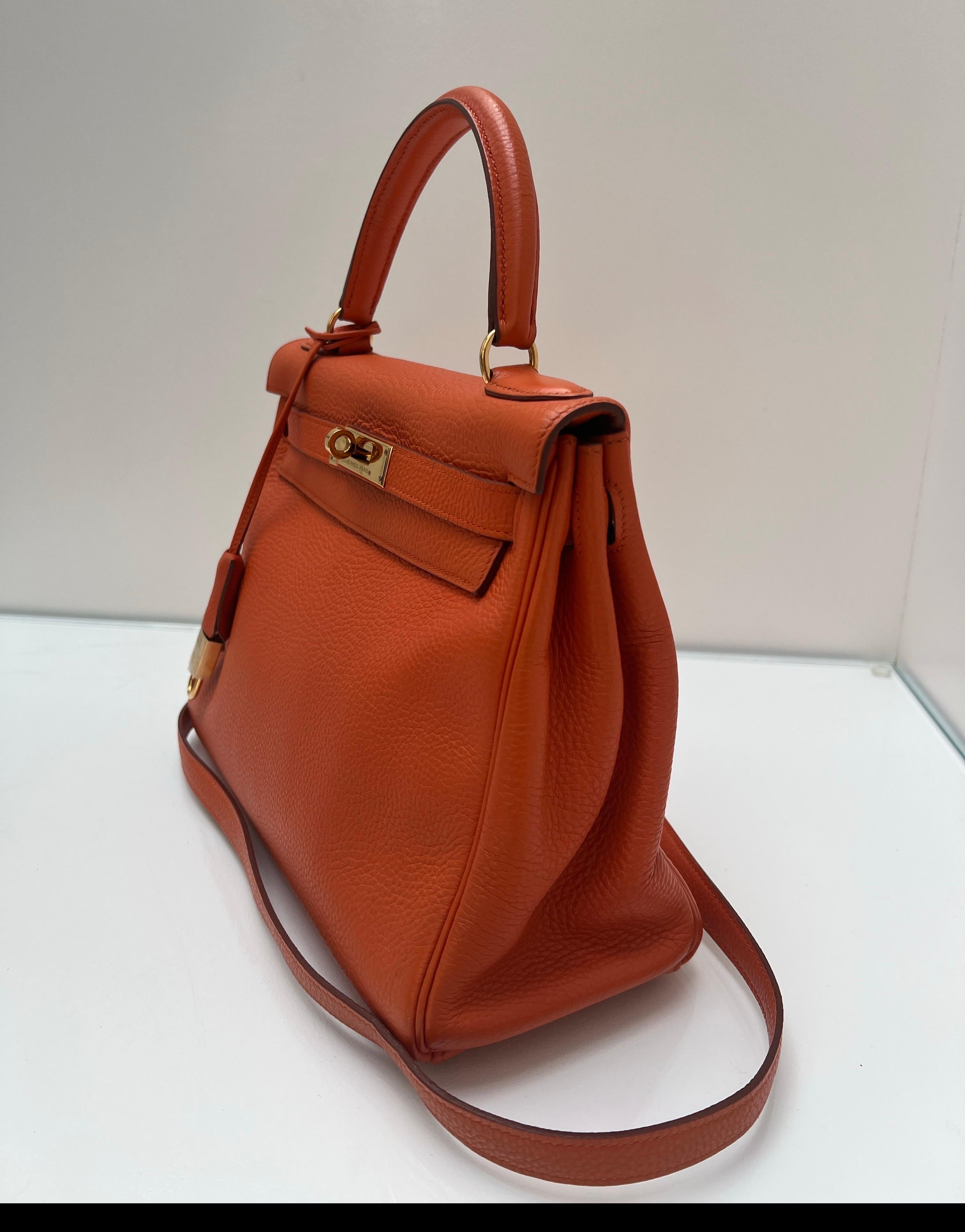 Borsa Kelly 28 arancione di Hermes in vendita 11