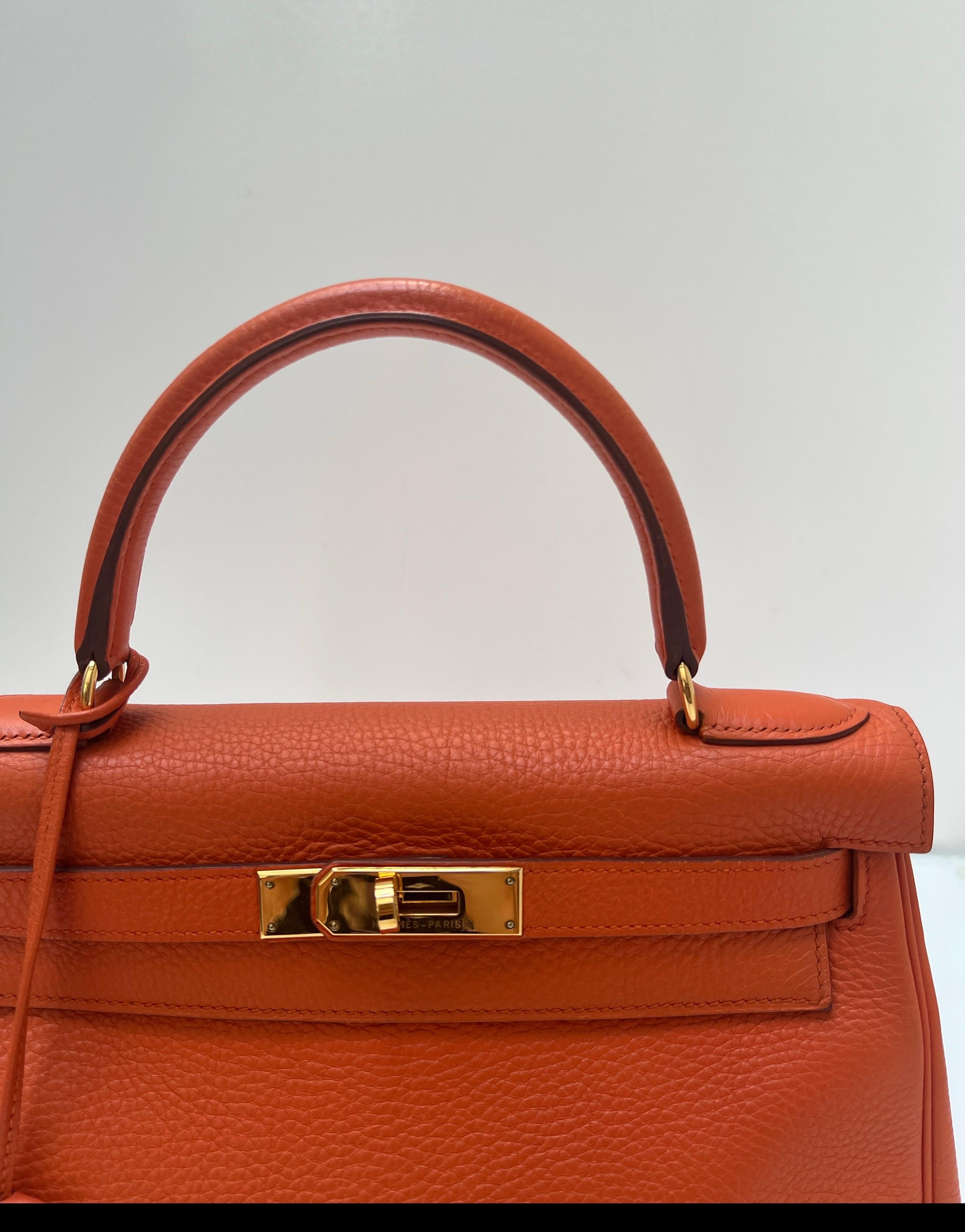 Borsa Kelly 28 arancione di Hermes in vendita 4