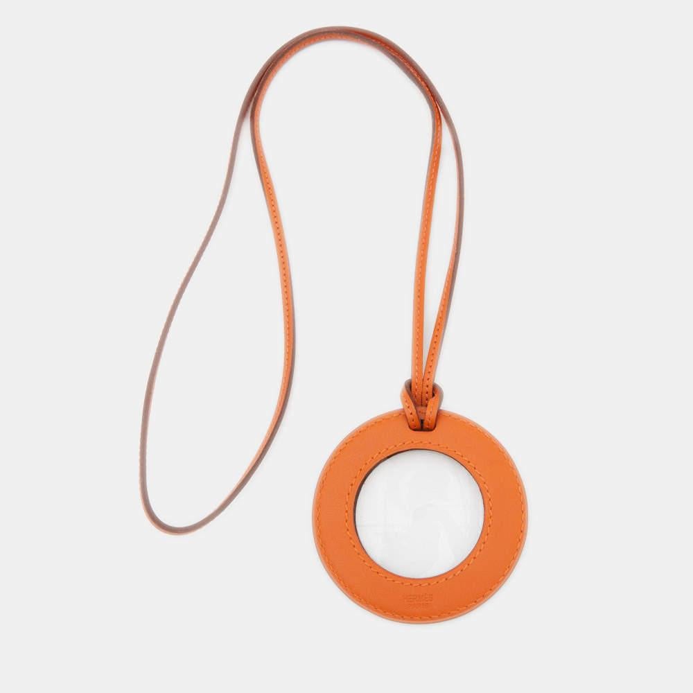 This necklace from Hermes imparts elegance through its distinctive design. It speaks of impeccable style and ultimate luxury. Flaunt your discerning fashion taste by buying this beauty today!

