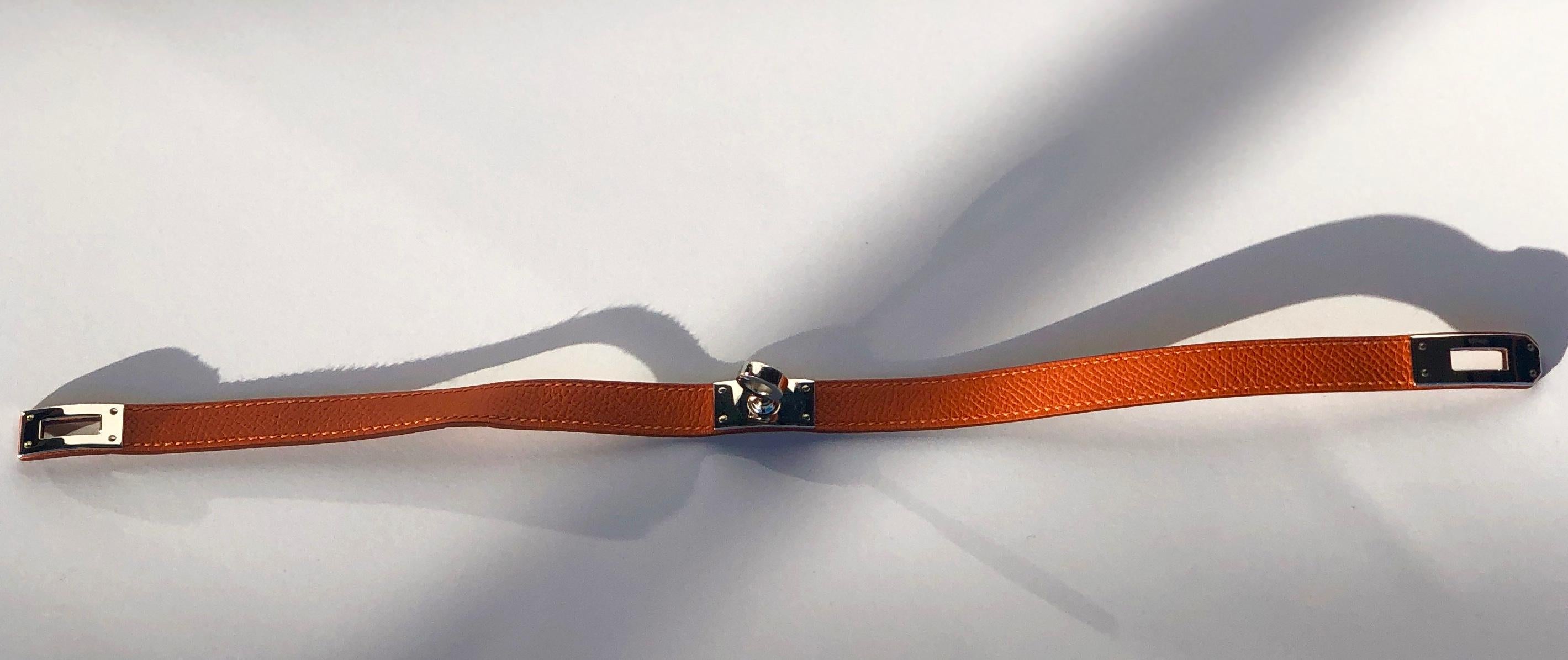 Hermes Orange leather & Silver Palladium Craie Epsom Kelly Double Tour Bracelet  In Good Condition For Sale In Houston, TX