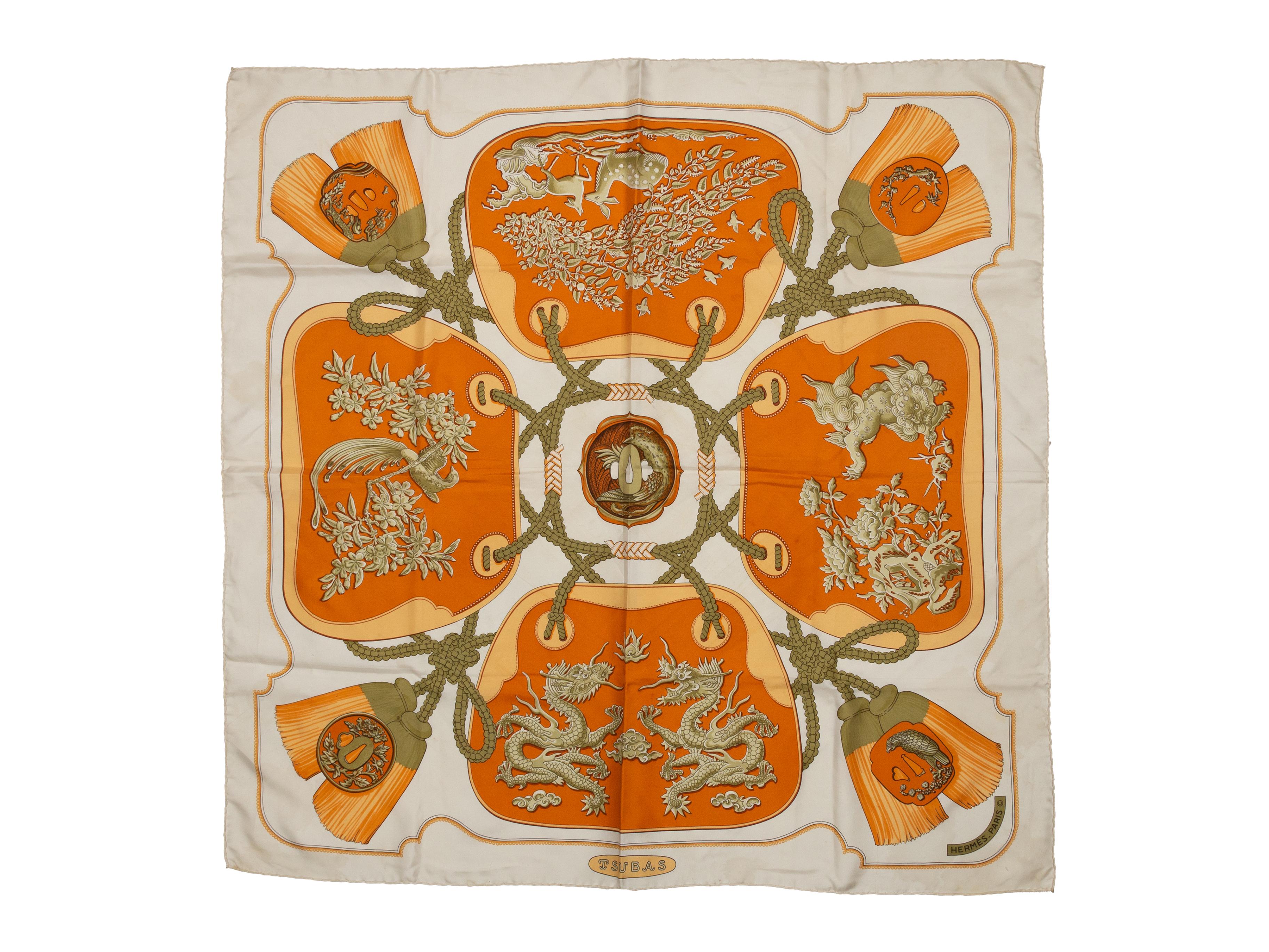 Orange & mehrfarbiger Seidenschal mit Tsubas-Druck von Hermes im Zustand „Gut“ in New York, NY