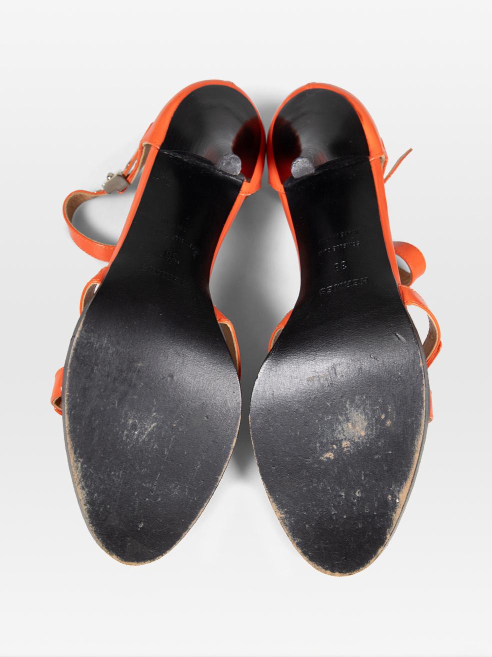 Sandales à talons Hermès Orange Sanguine Patent Taille IT 38 Bon état - En vente à London, GB