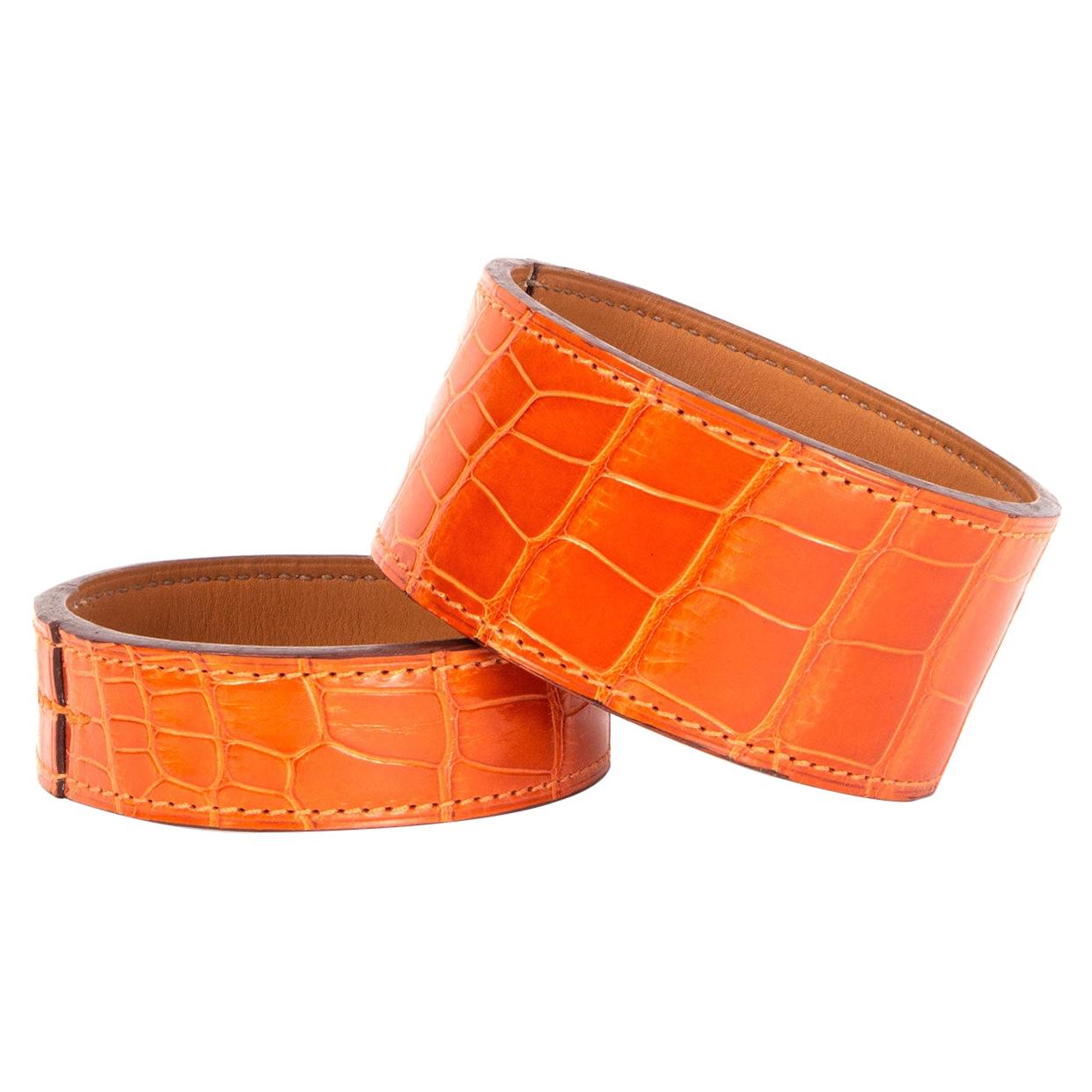 HERMES orange shiny crocodile 'Neo' Bangle Bracelet M For Sale