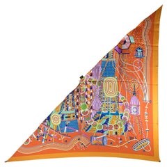Hermès Orangefarbener Seidenschal Le Laboratoire Du Temps Riesen-Dreieck Pierre