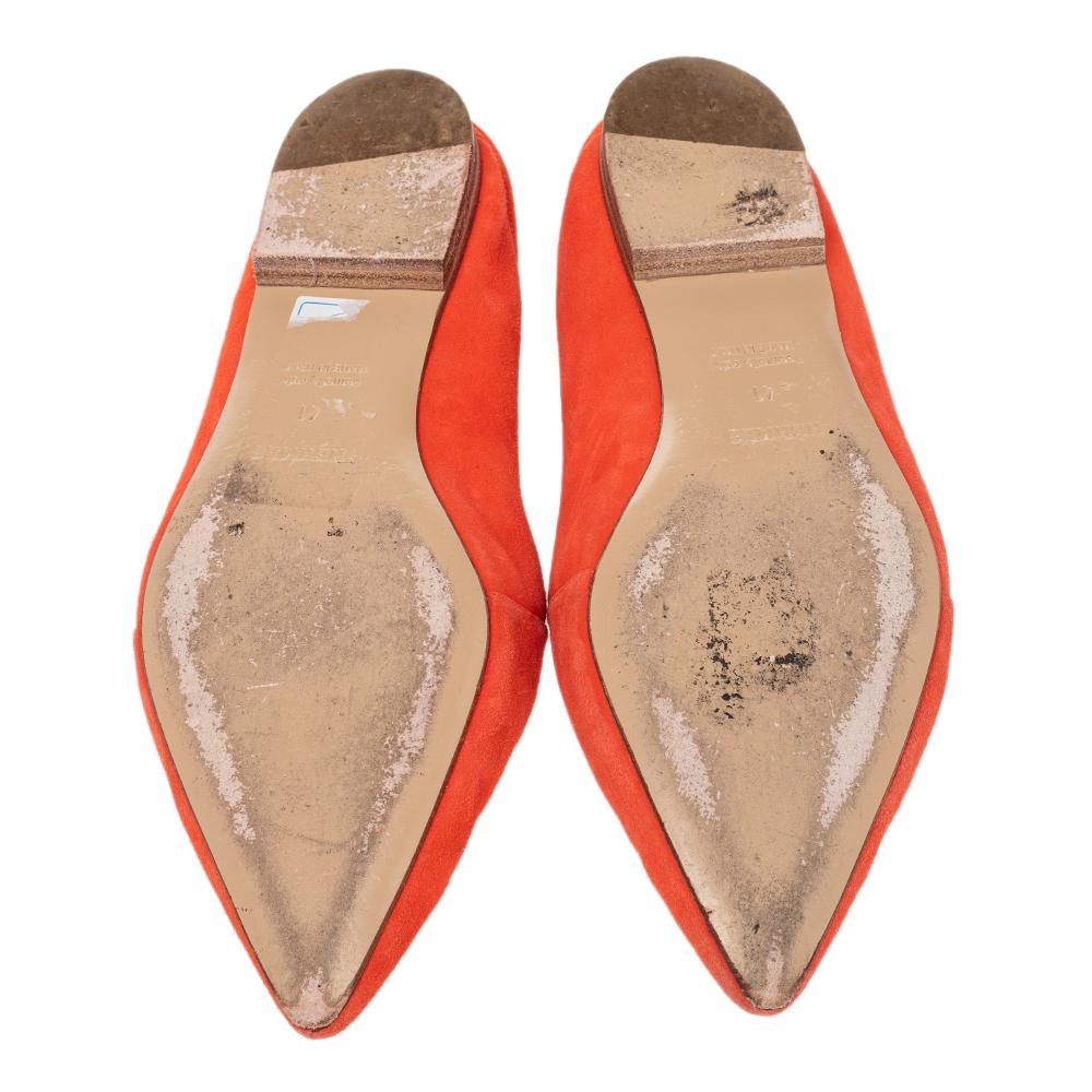 Hermes Orange Suede Logo Embroidered Pointed Toe Smoking Slippers Size 41 In Good Condition In Dubai, Al Qouz 2
