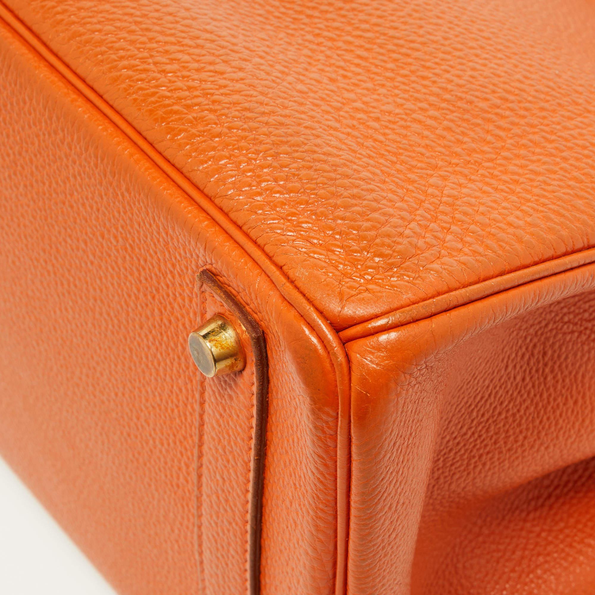 Hermes Orange Togo Leather Gold Hardware HAC Birkin 32 Bag en vente 15