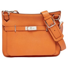 Hermès - Sac Jypsiere 34 en cuir Togo orange avec accessoires en palladium