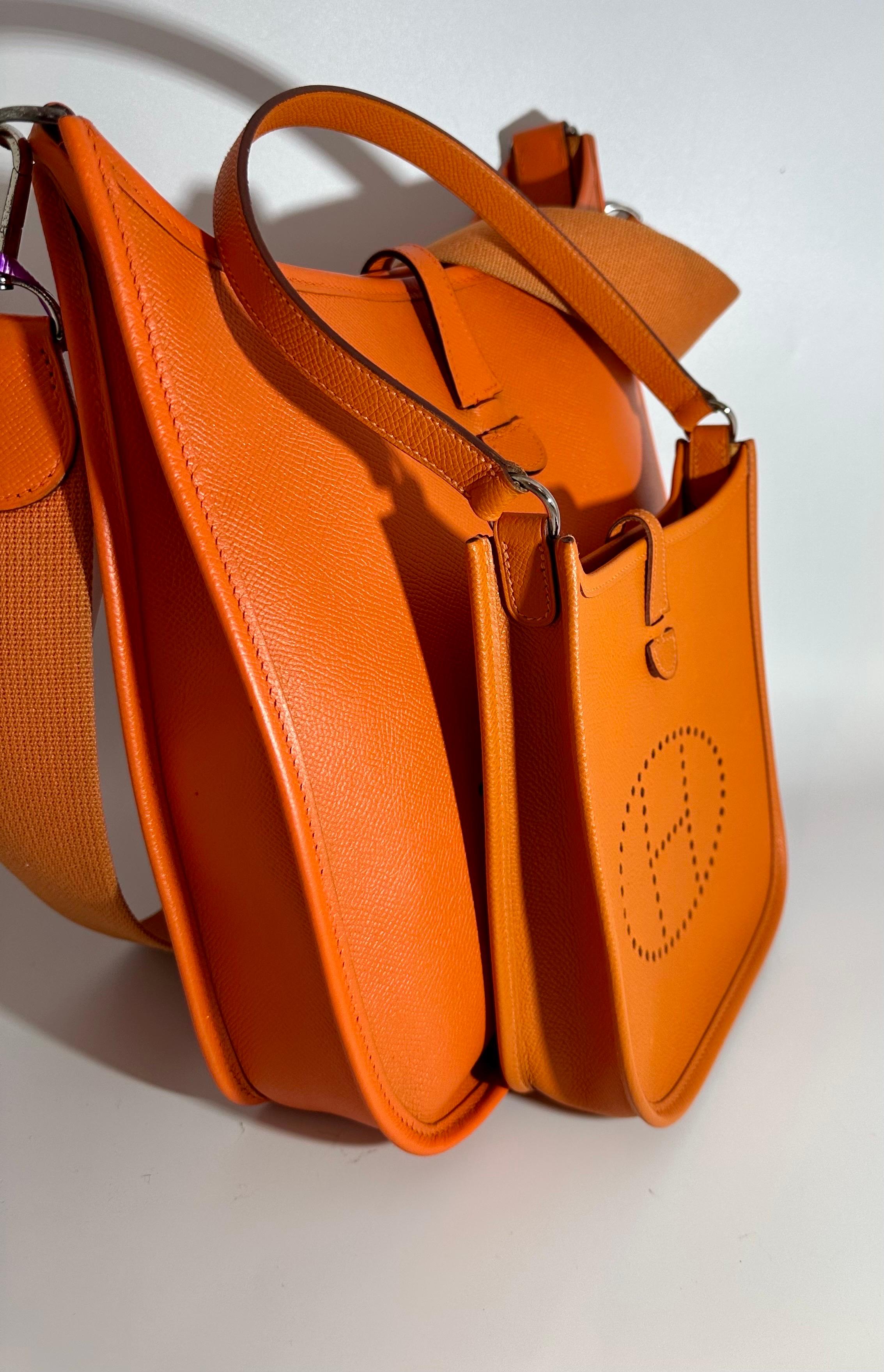Hermès  Oranges Leather Small MINI Bag, Excellent condition like new For Sale 8