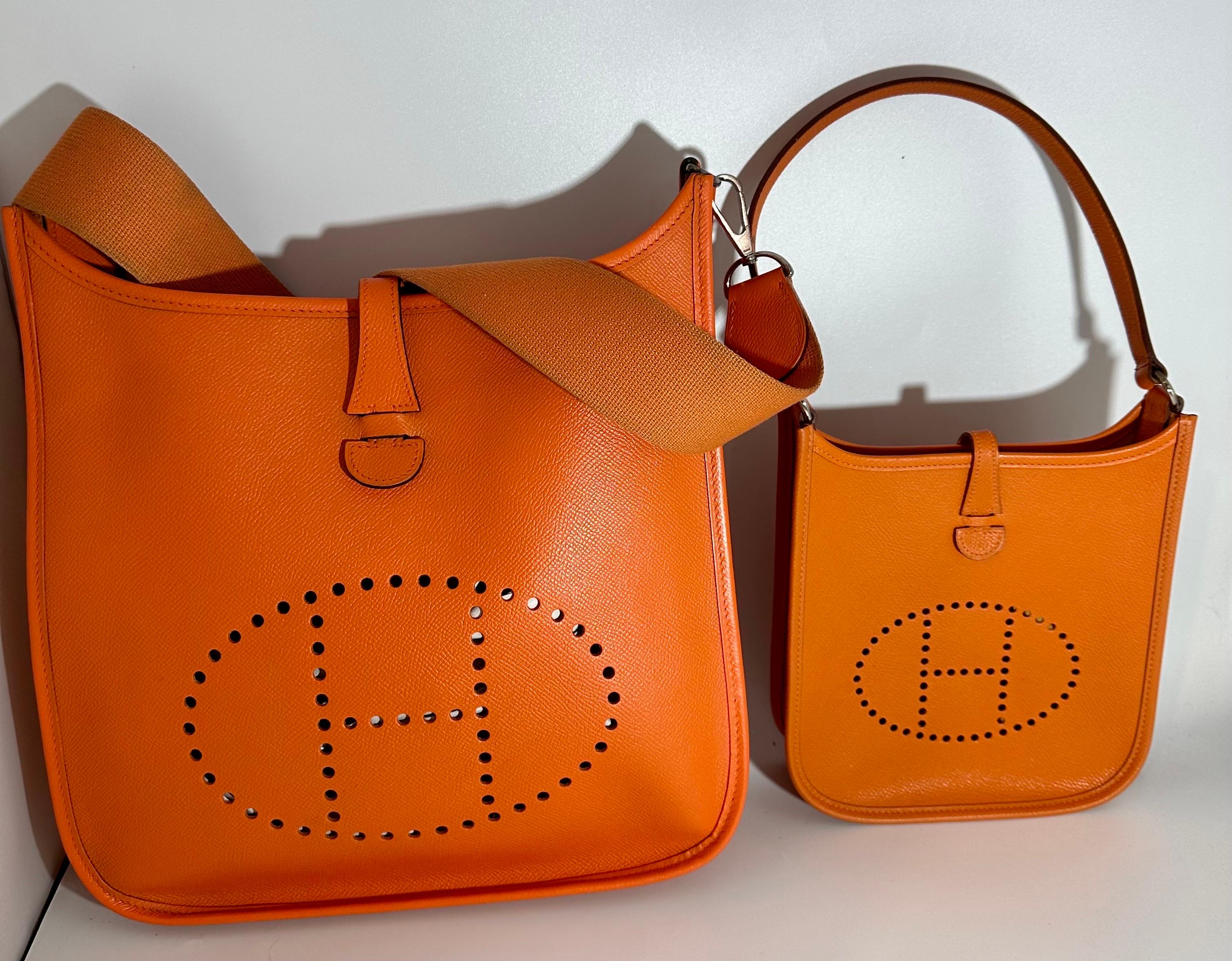 Hermès  Oranges Leather Small MINI Bag, Excellent condition like new For Sale 2