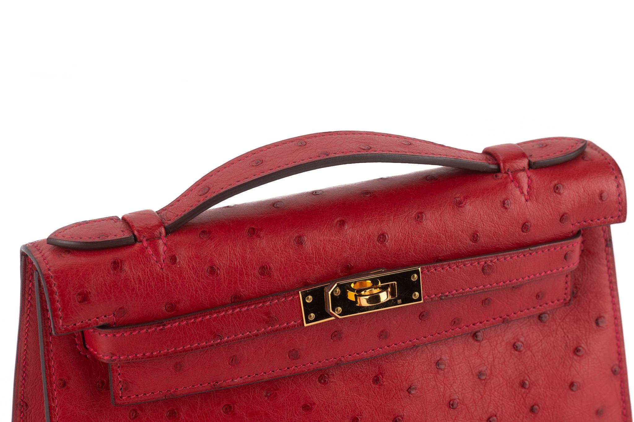 Hermès Ostrich Kelly Pochette Rouge en vente 5