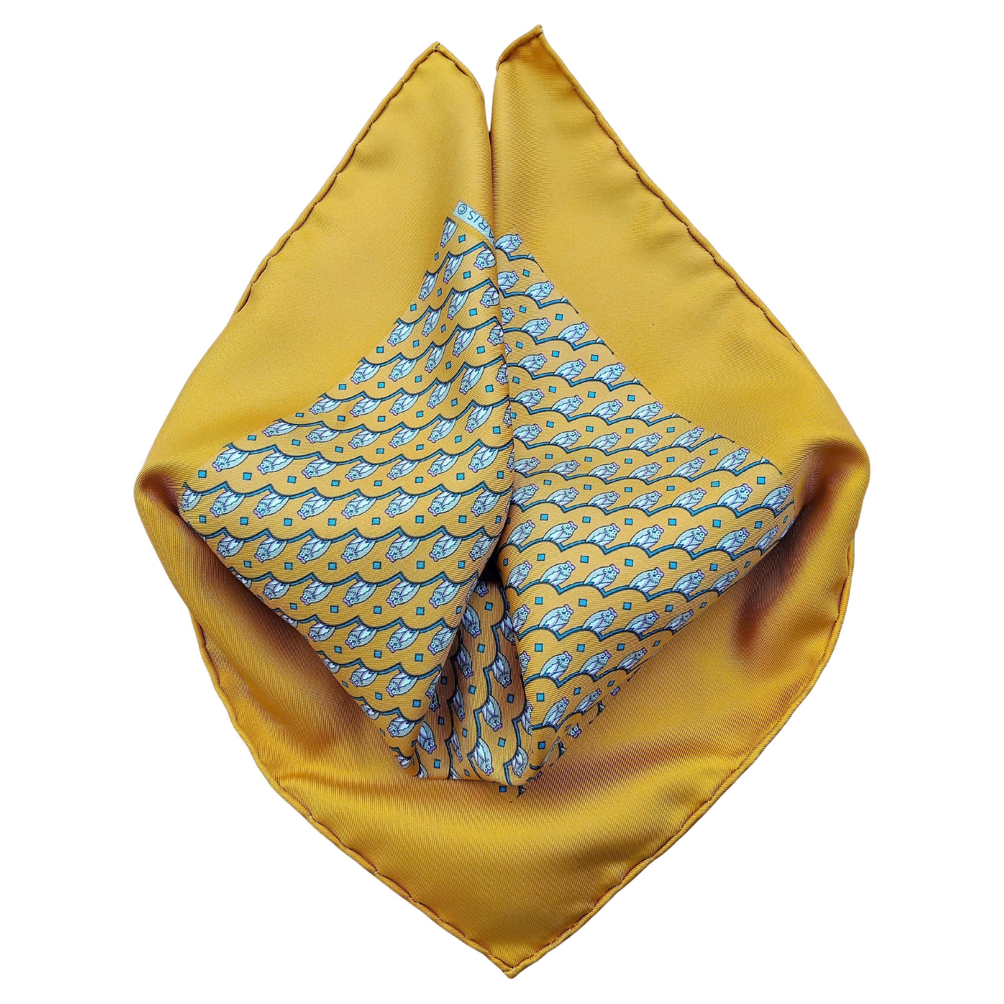 Hermès Owl Print Small Scarf Gavroche Pocket Square 16' In New Condition In Corcoué Sur Logne, Loire-Atlantique