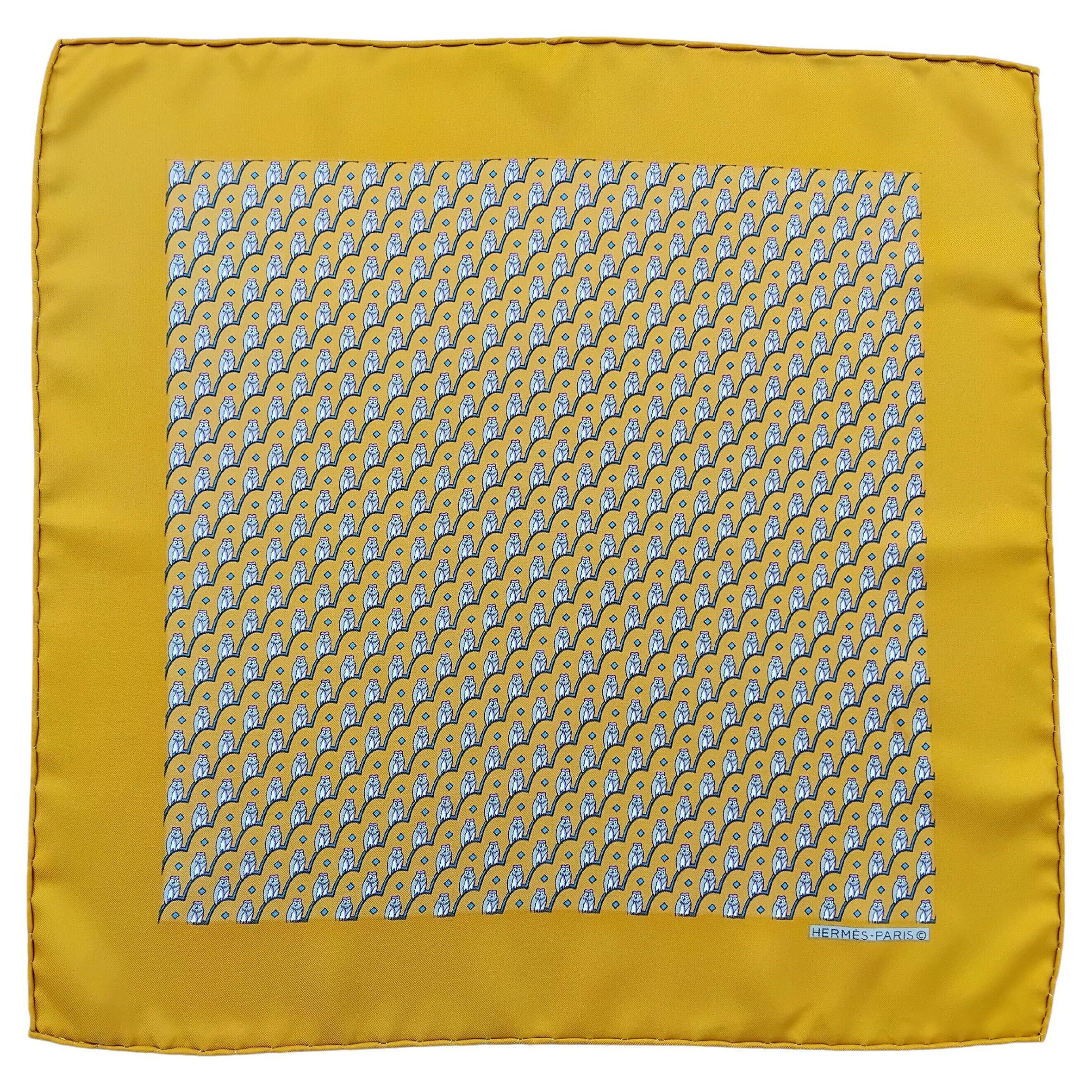 What is a French scarf called?