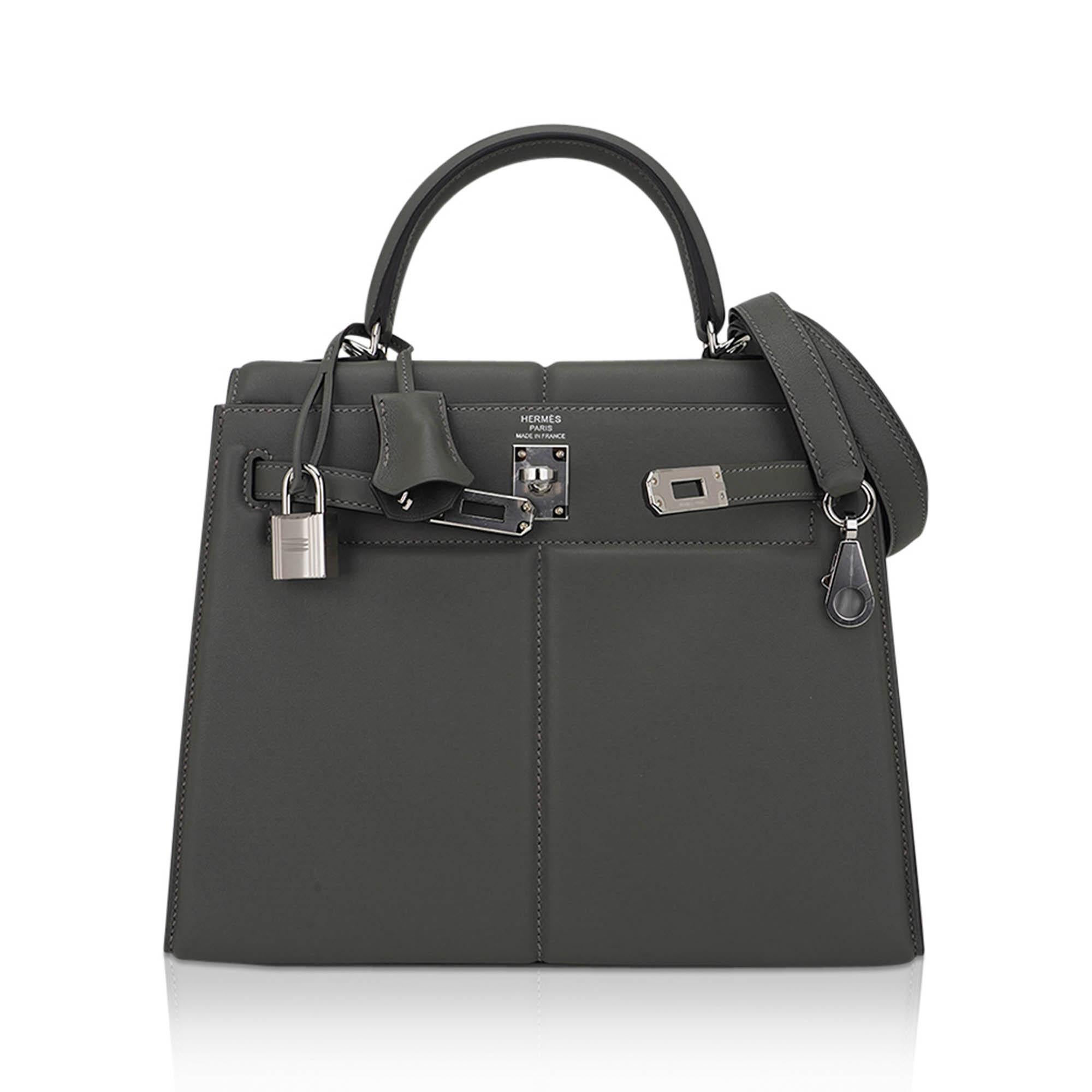Hermes Padded Kelly 25 Limited Edition Bag Gris Meyer Palladium Hardware Swift In New Condition For Sale In Miami, FL
