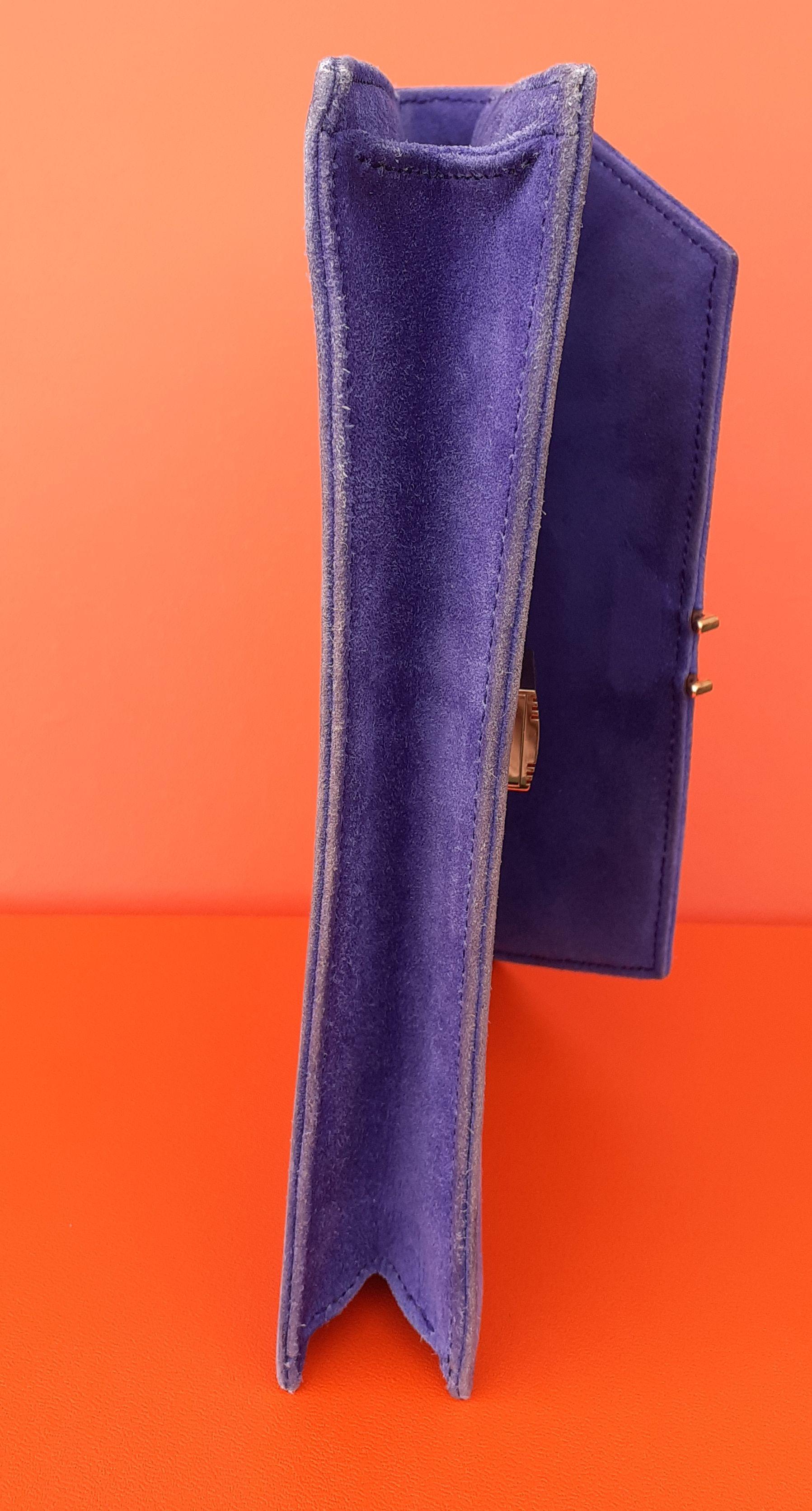 Hermès Padlock Bag Clutch Purse Doblis Leather Purple and Golden Hdw RARE For Sale 5
