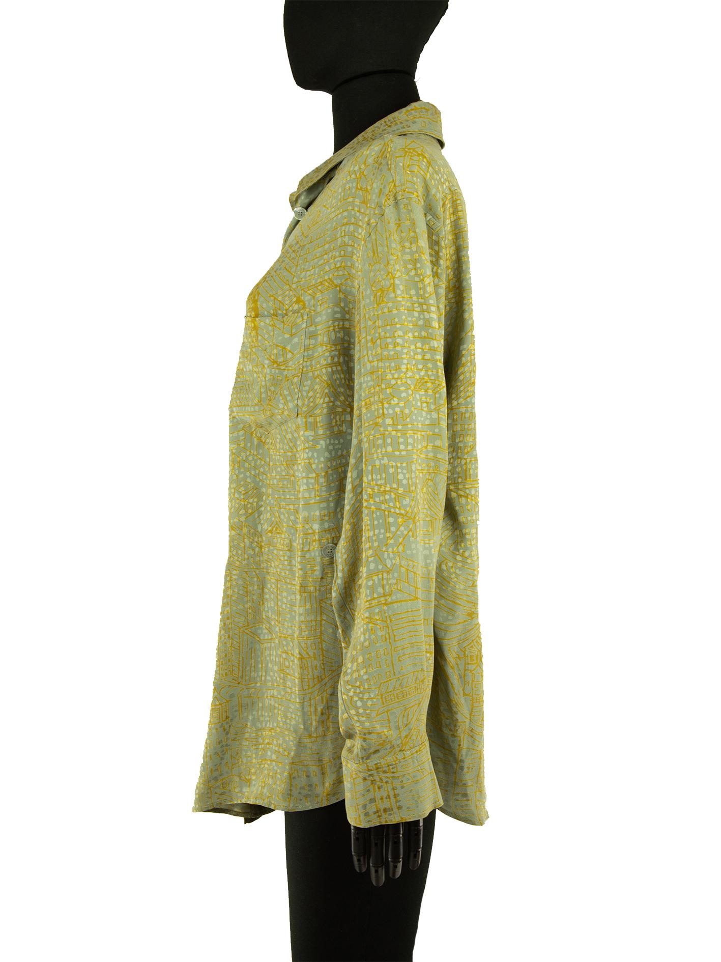 Hermès - Chemise en soie imprimée asymétrique vert pâle et moutarde Pour femmes en vente
