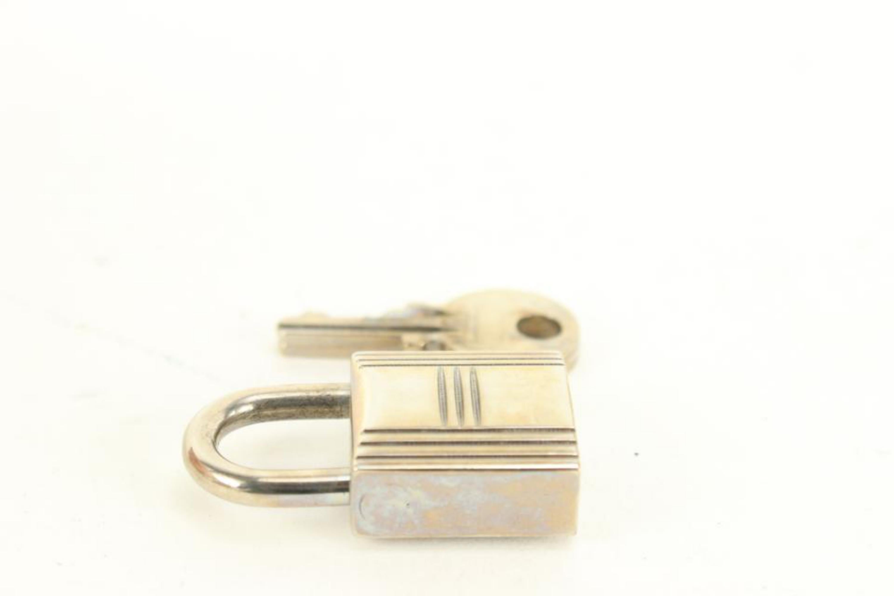 
Measurements: Length:  .75