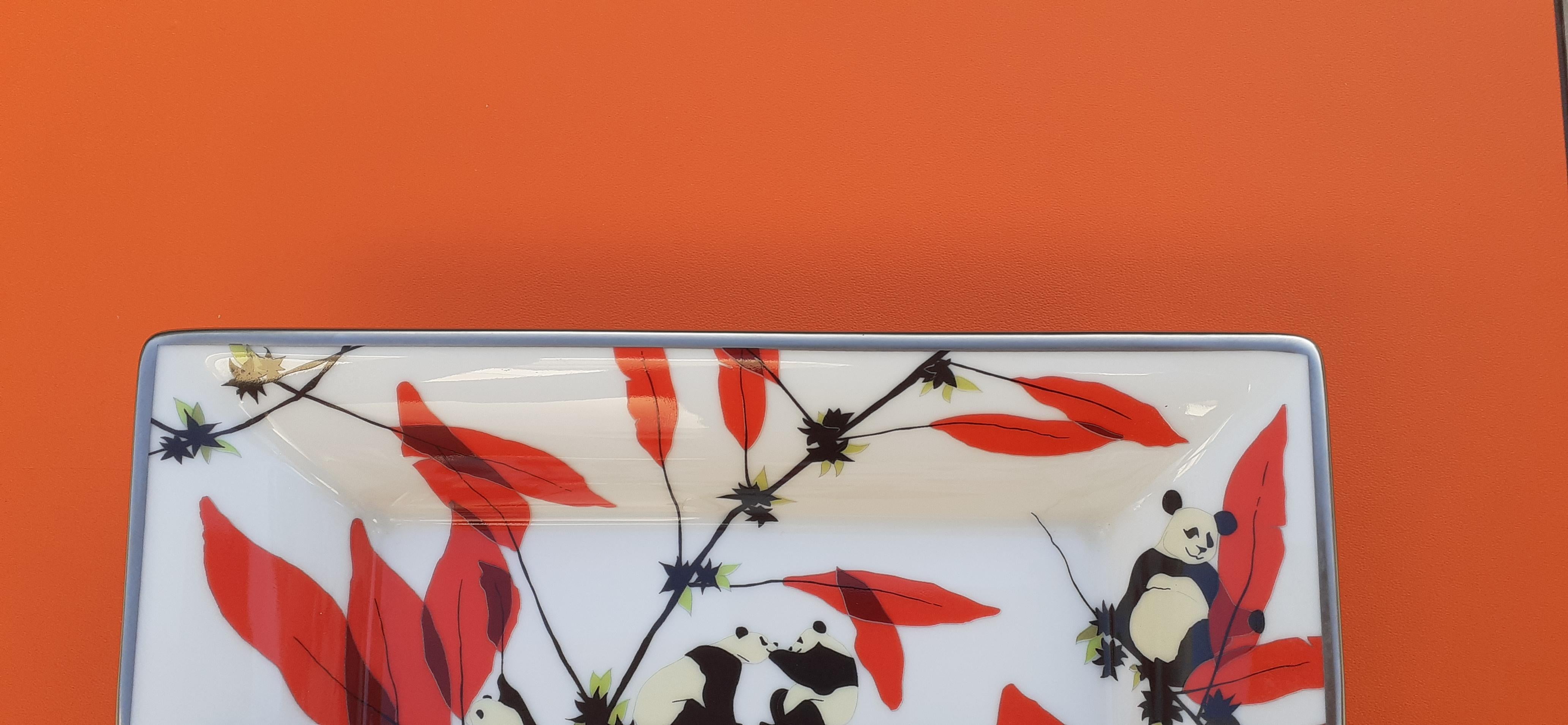 Hermès Panda Bear Print Porzellan Gold Zigarren Aschenbecher ändern Tablett im Angebot 7