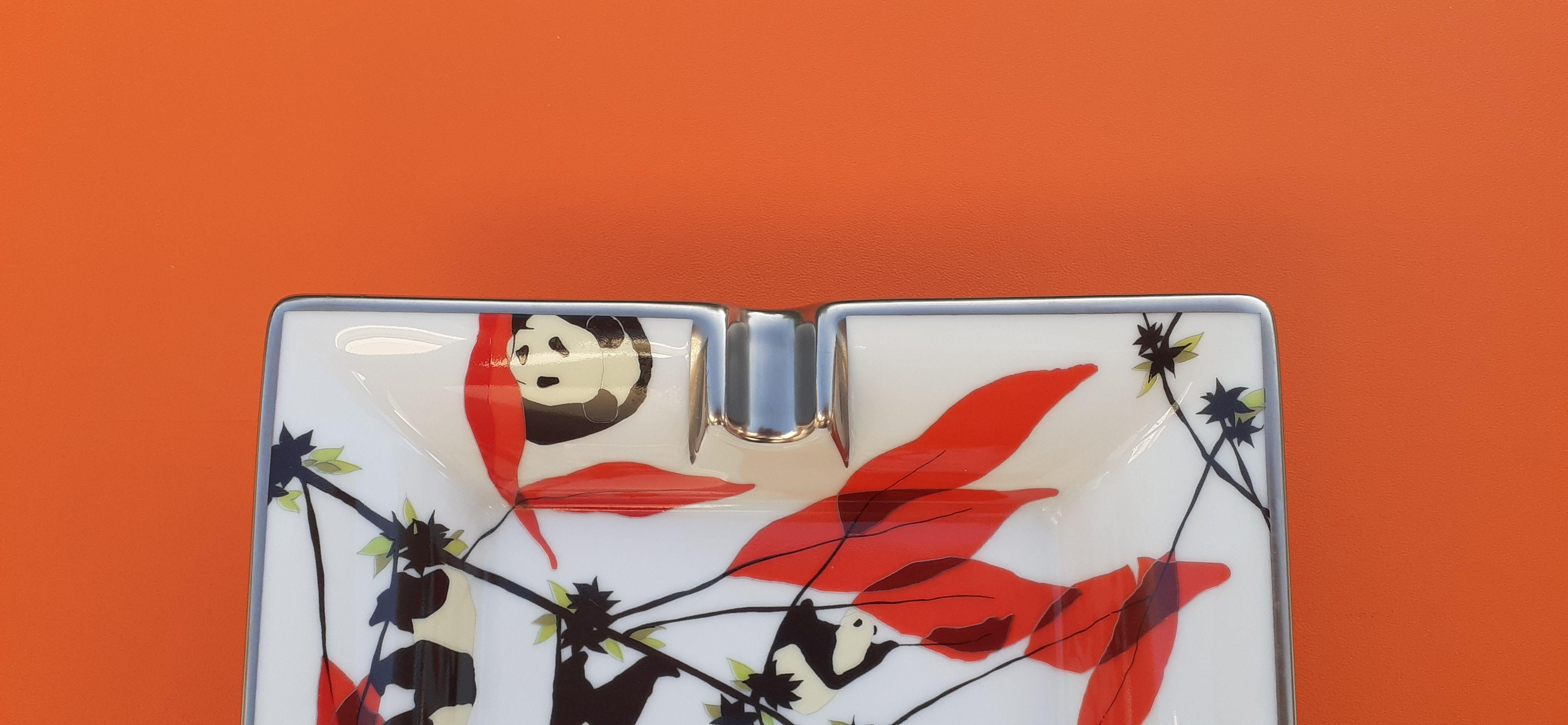 Hermès Panda Bear Print Porzellan Gold Zigarren Aschenbecher ändern Tablett im Angebot 10
