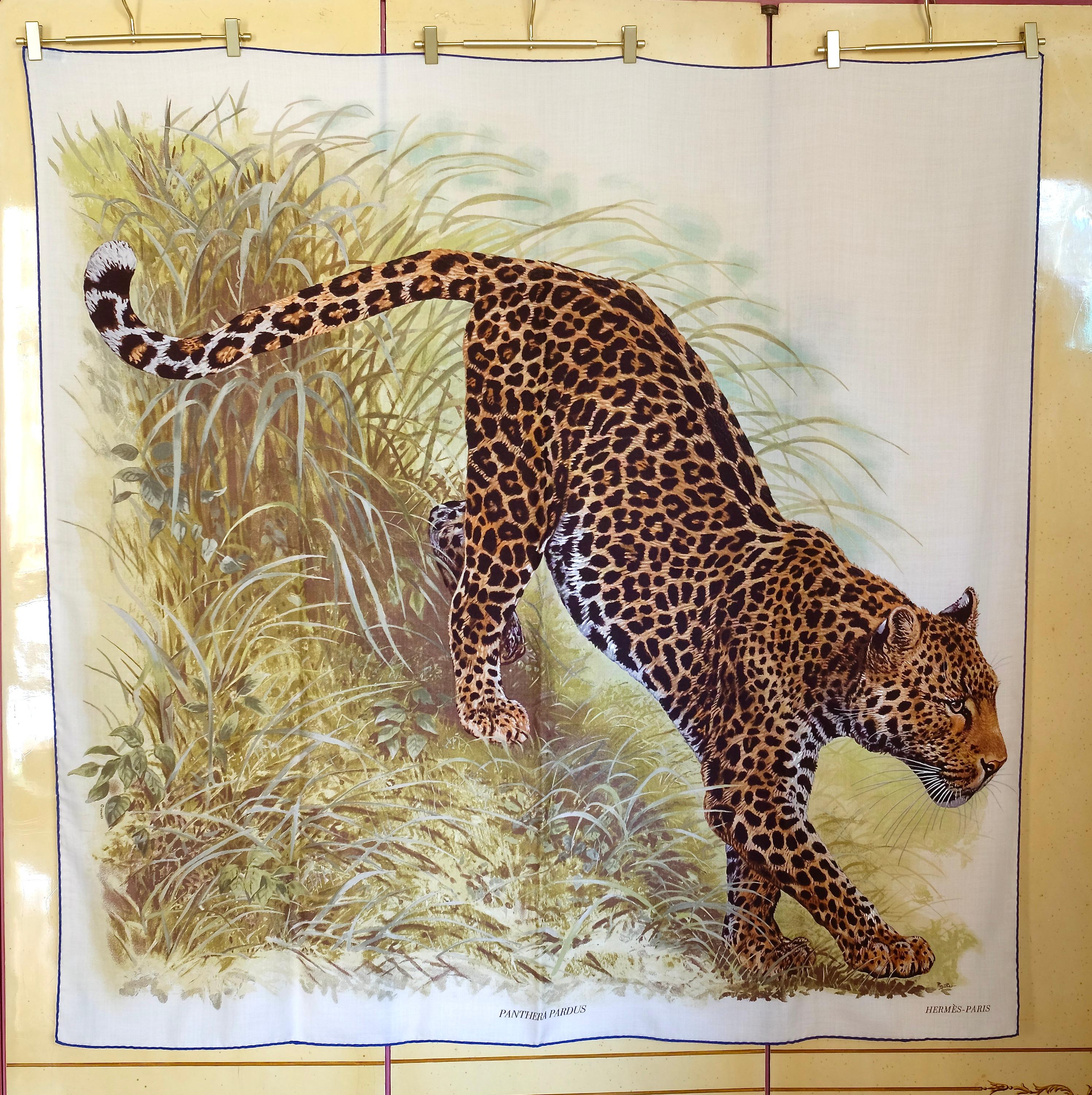 Hermès Vintage Selection by Corrado Luxury - Important cashmere and silk shawl 140x140 cm 