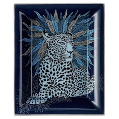 Hermes Panthere Aura Bleu Nuit Handbemaltes wechselndes Tablett aus Porzellan