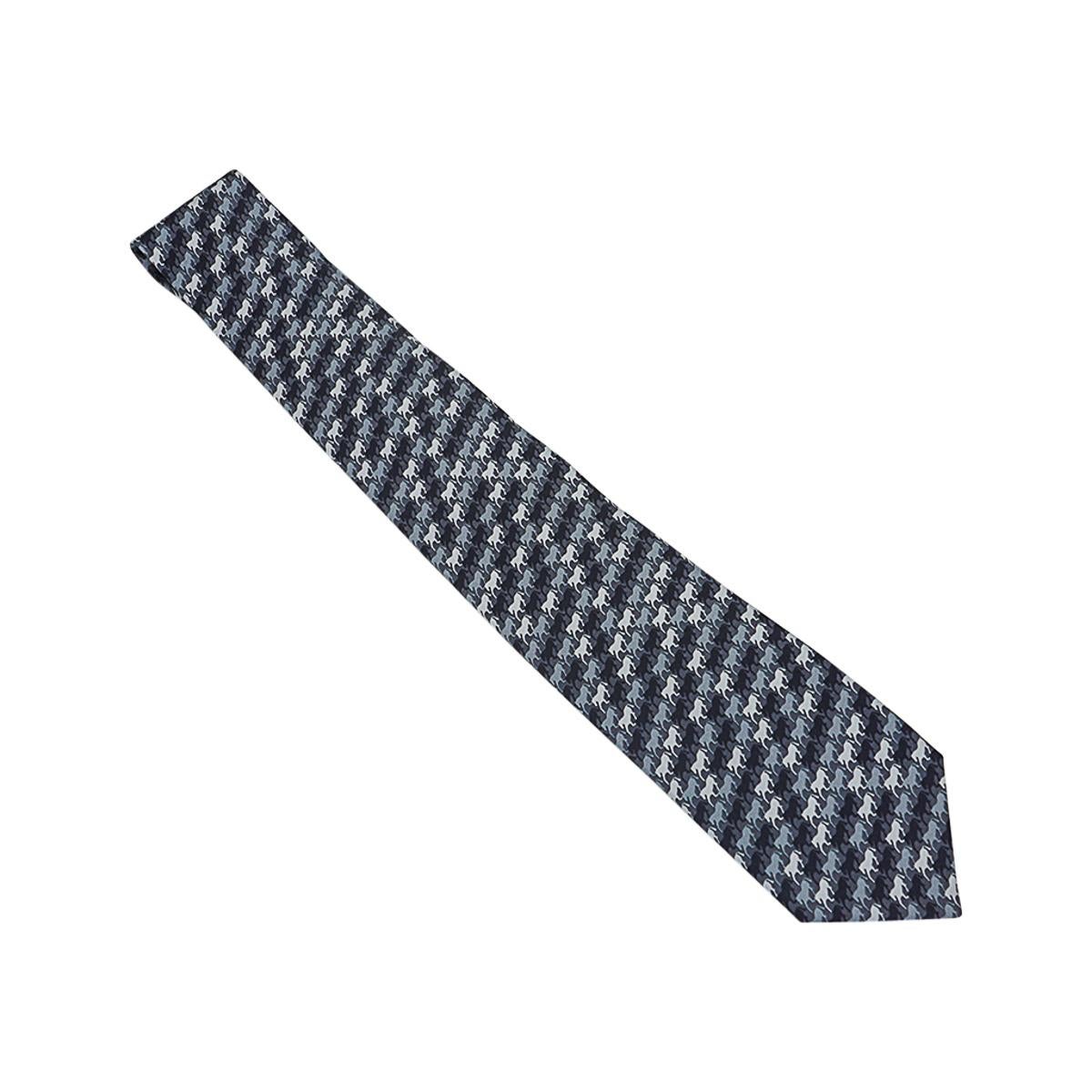 Hermes Parade Tie 7 Gris Fonce Anthracite Gris Claire Silk Twill For Sale 4
