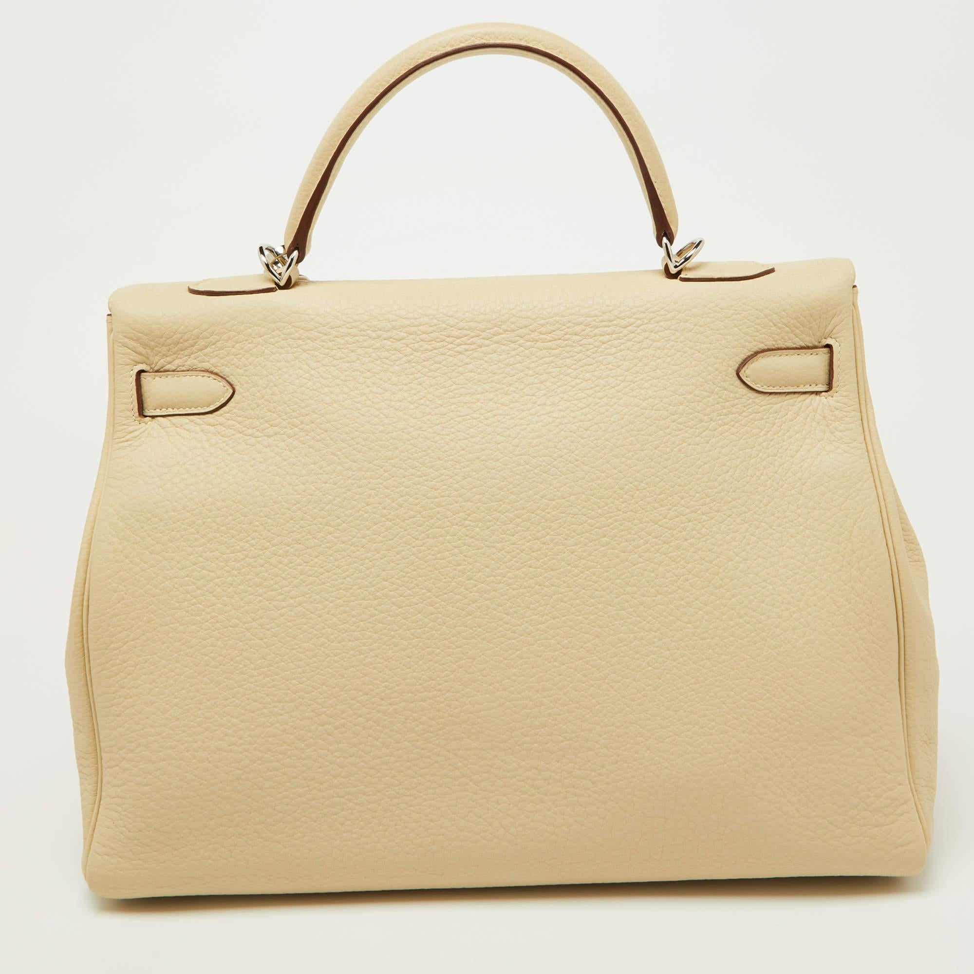 The Hermes Kelly is beautiful as it is carefully hand-stitched to perfection. This Kelly Retourne is crafted from Taurillon Clemence leather and has palladium-finish hardware. Retourne has a more casual look and is stitched on the inside thus making