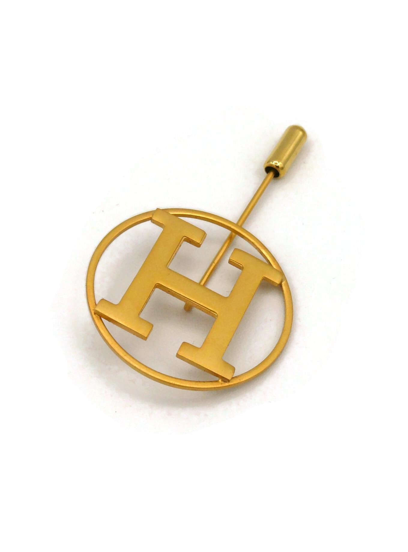 Hermes Parfums Vintage Gold Toned H Lapel Pin Brooch In Excellent Condition In Nice, FR