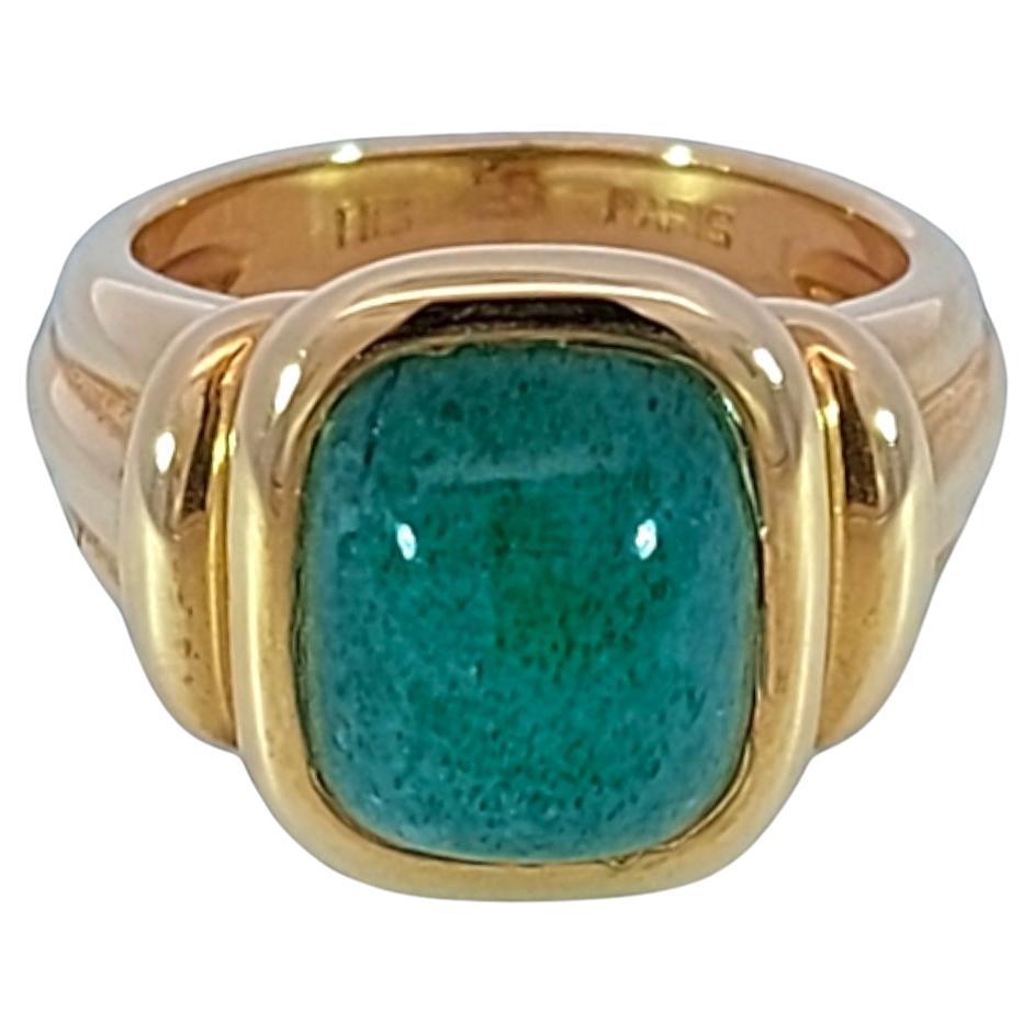 Hermès Paris 18kt Yellow Gold Ring with Cabochon Jade Stone