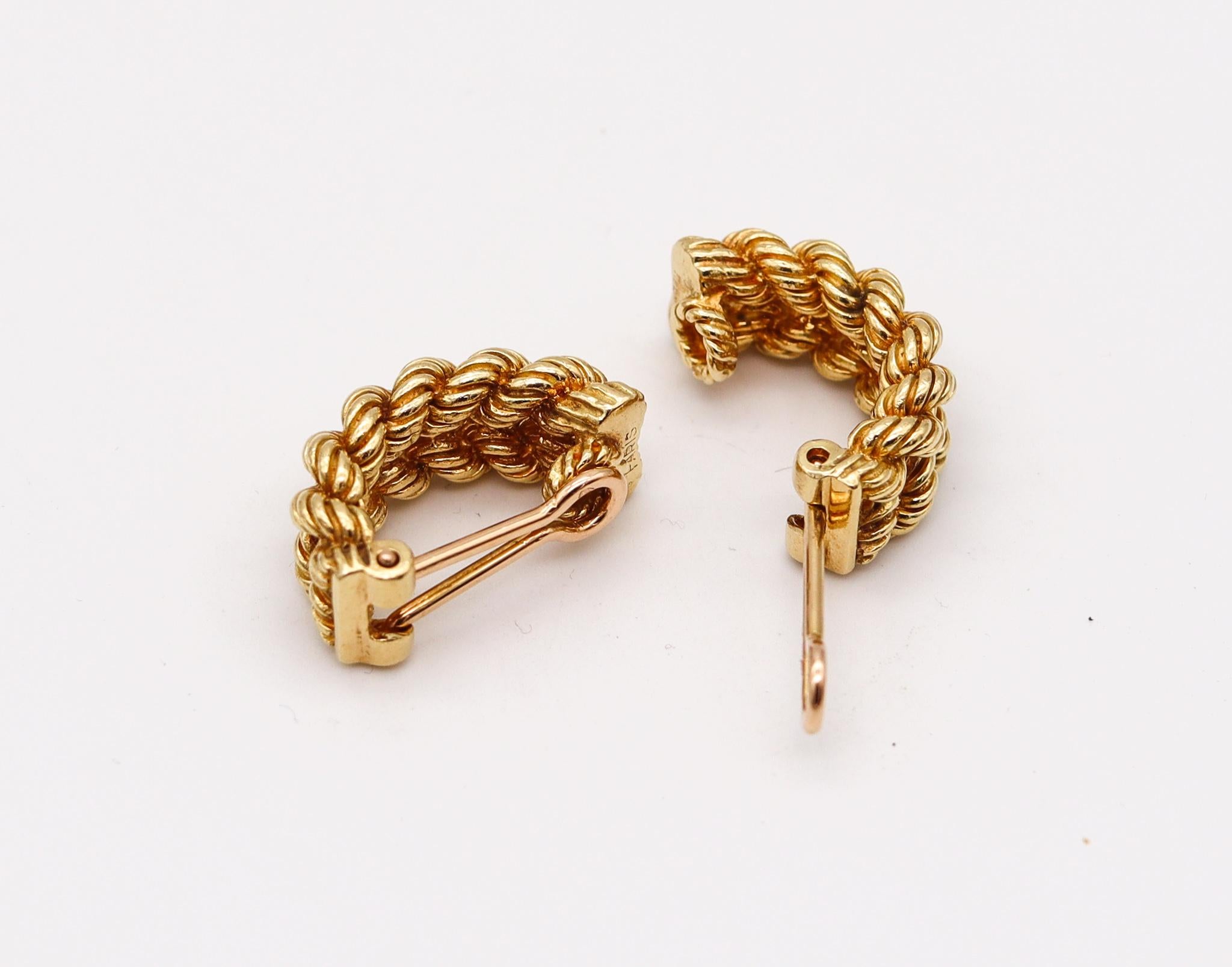 Hermes Paris 1970 Twisted Wires Clips on Earrings in Solid 18kt Yellow Gold In Excellent Condition For Sale In Miami, FL